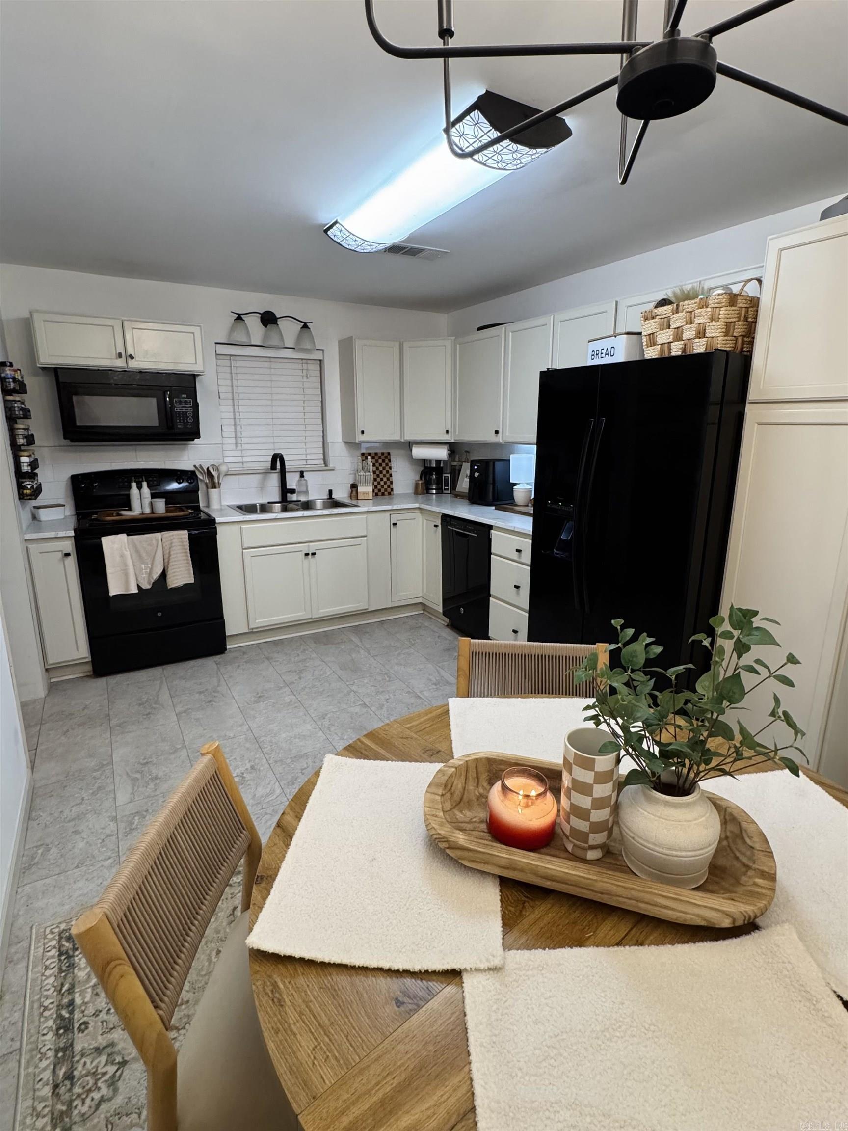 117 S Briarwood  Sheridan, AR