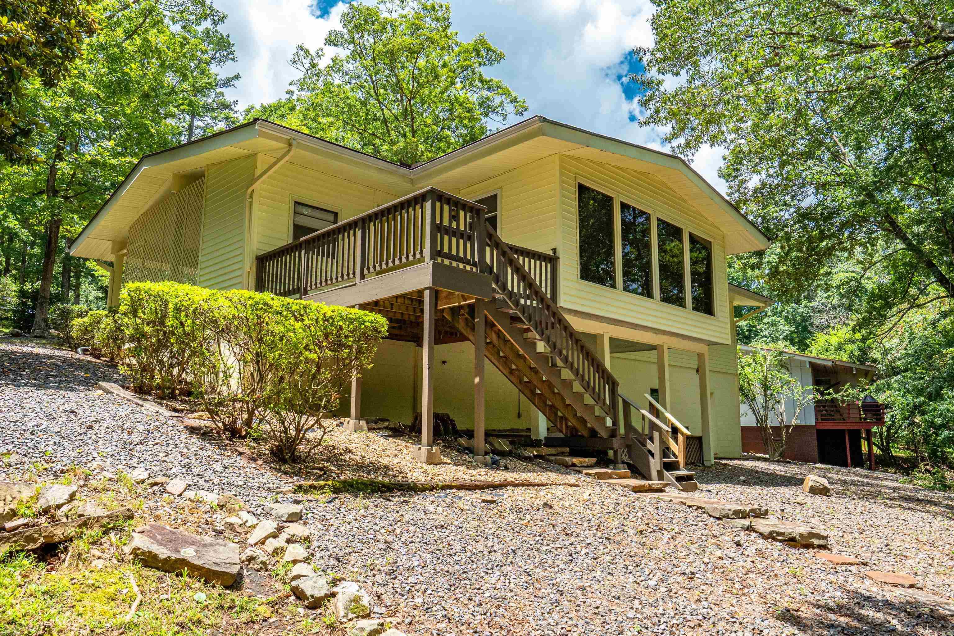 3 Tai  Hot Springs Village, AR