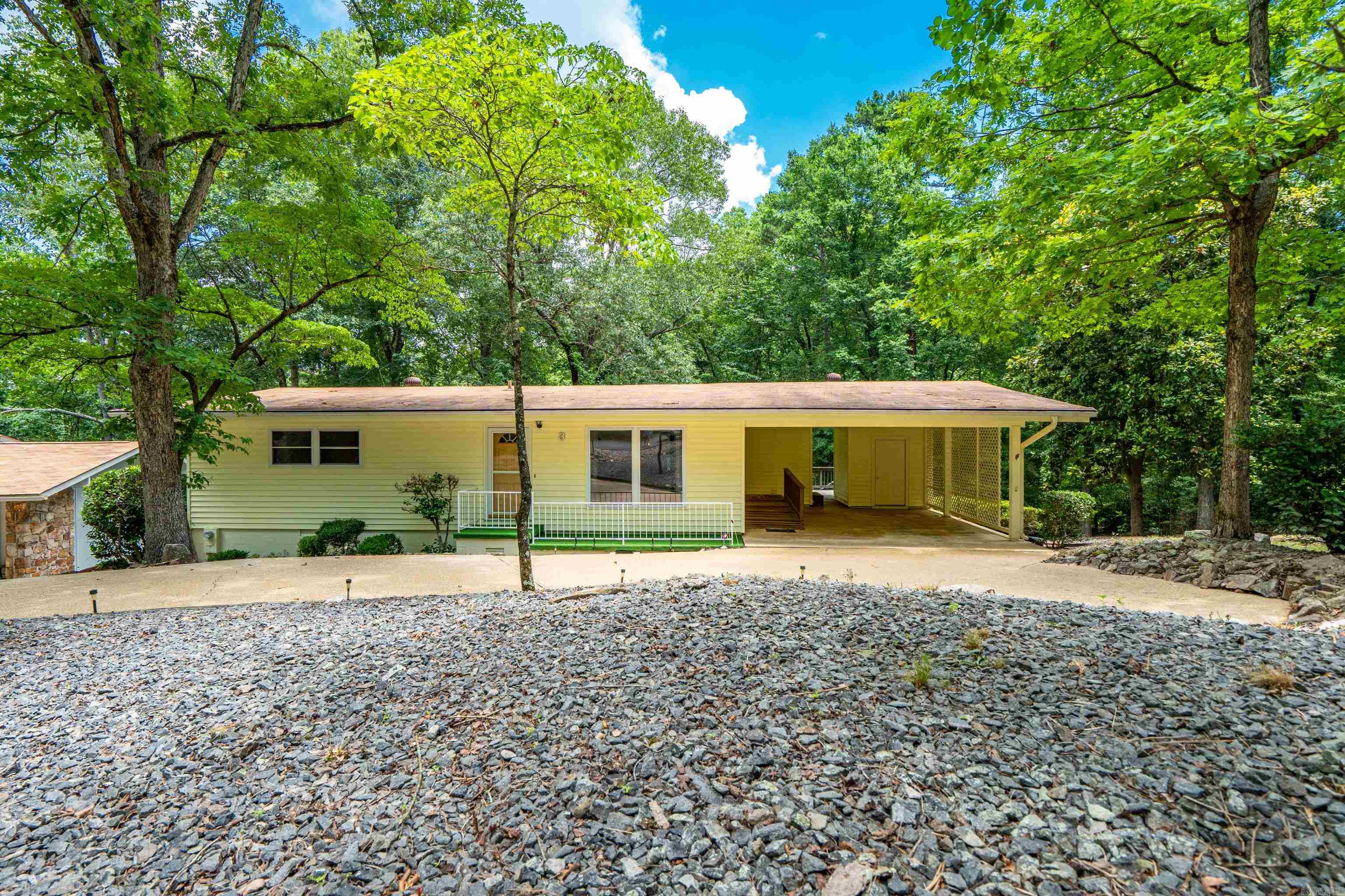 3 Tai  Hot Springs Village, AR