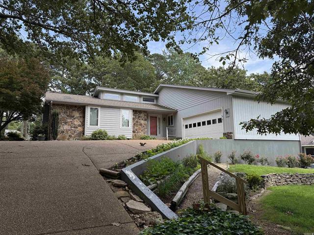 319  Snead Dr.  Fairfield Bay, AR