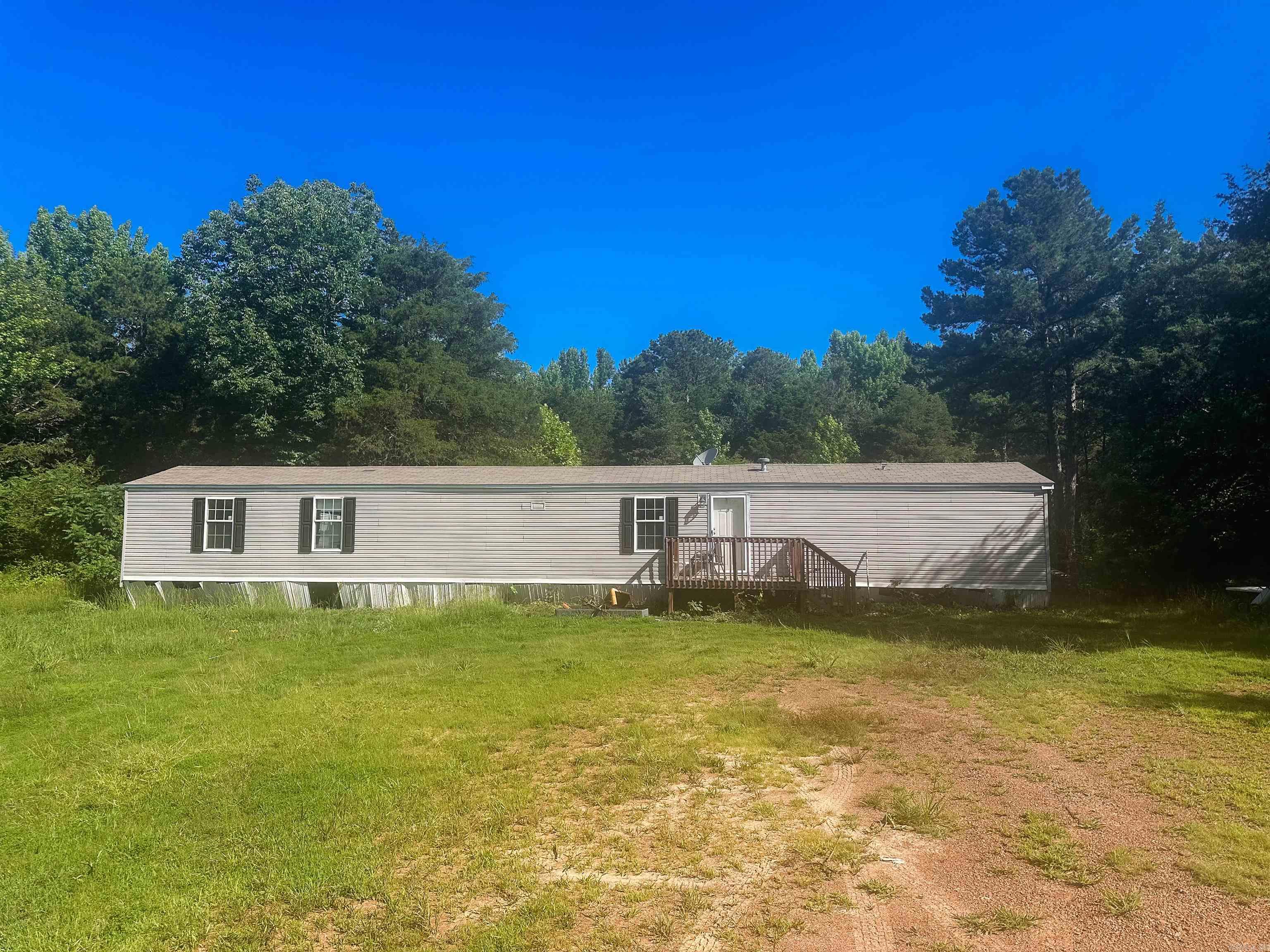 100 Mount Pleasant  Quitman, AR