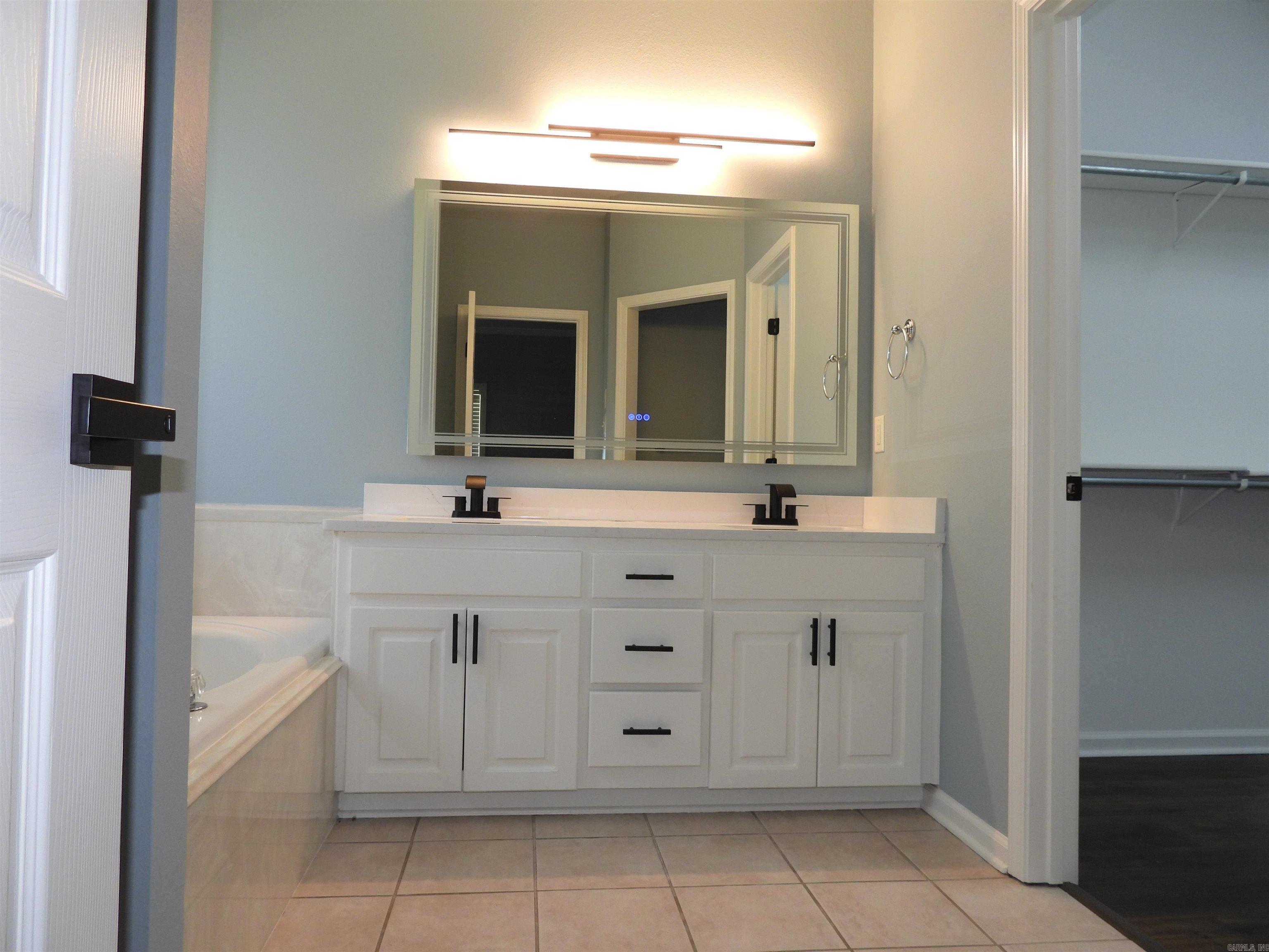 995 Jamestown Circle Jacksonville, AR 72076