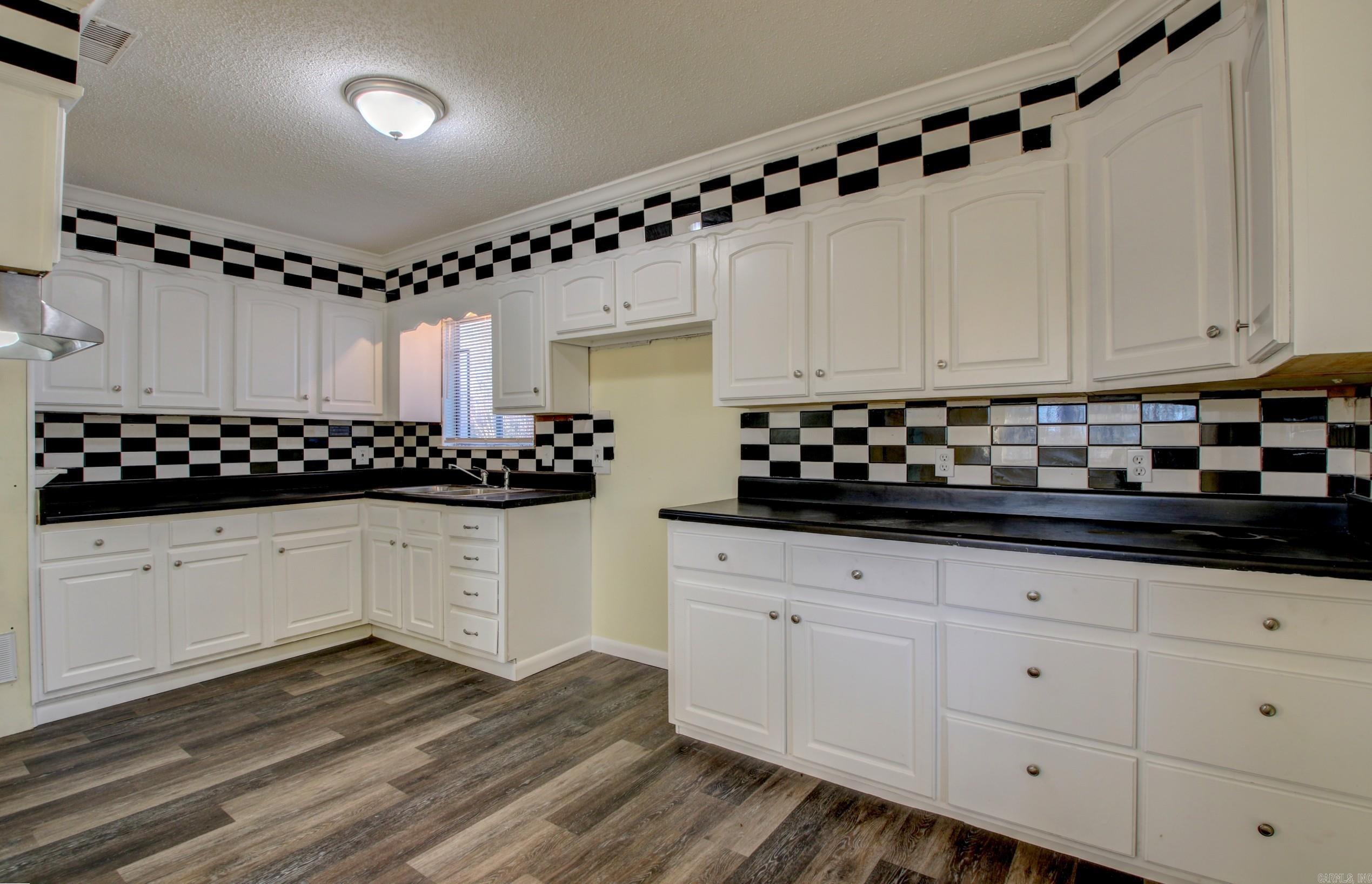 9425 S 365  Little Rock, AR