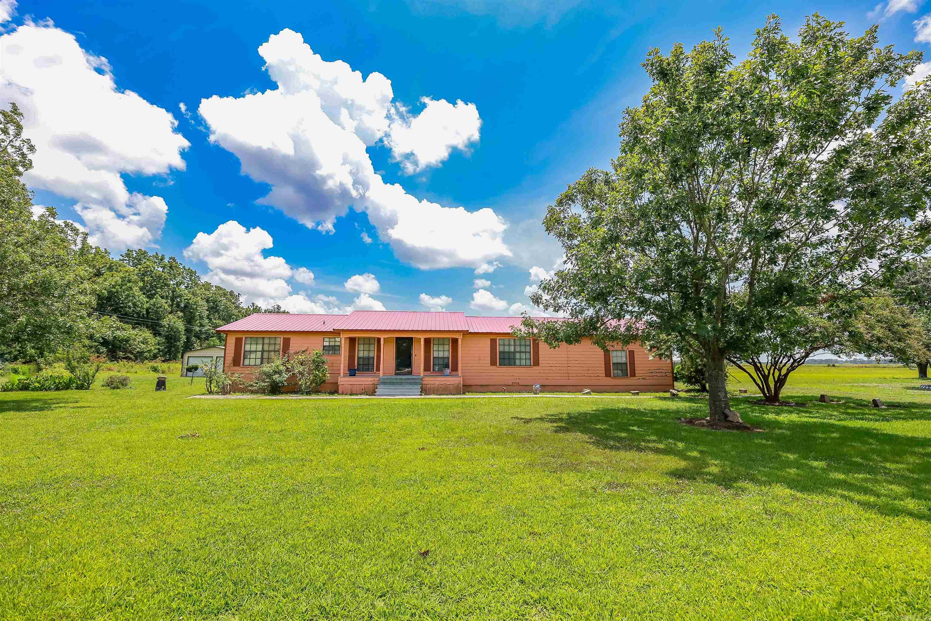 608 S Highway 35  Dermott, AR