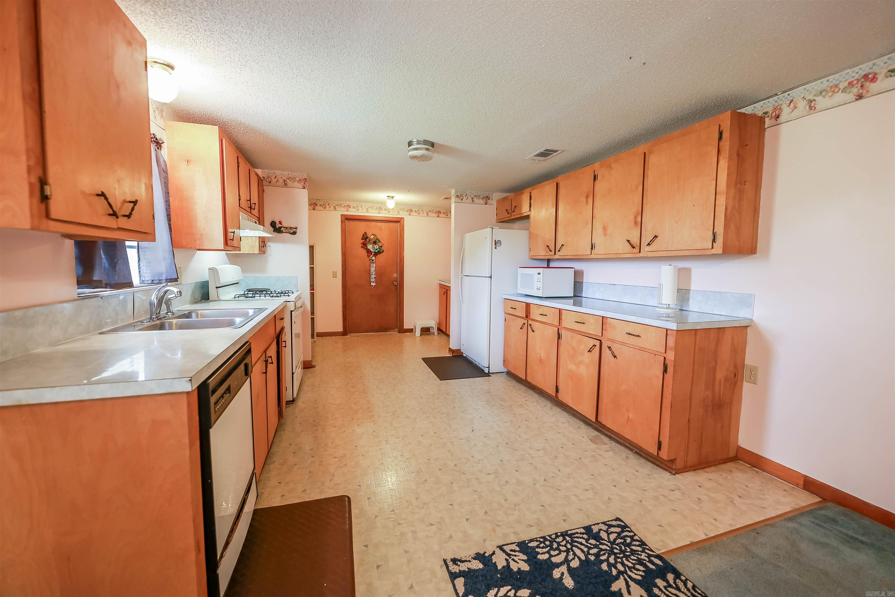 608 S Highway 35  Dermott, AR
