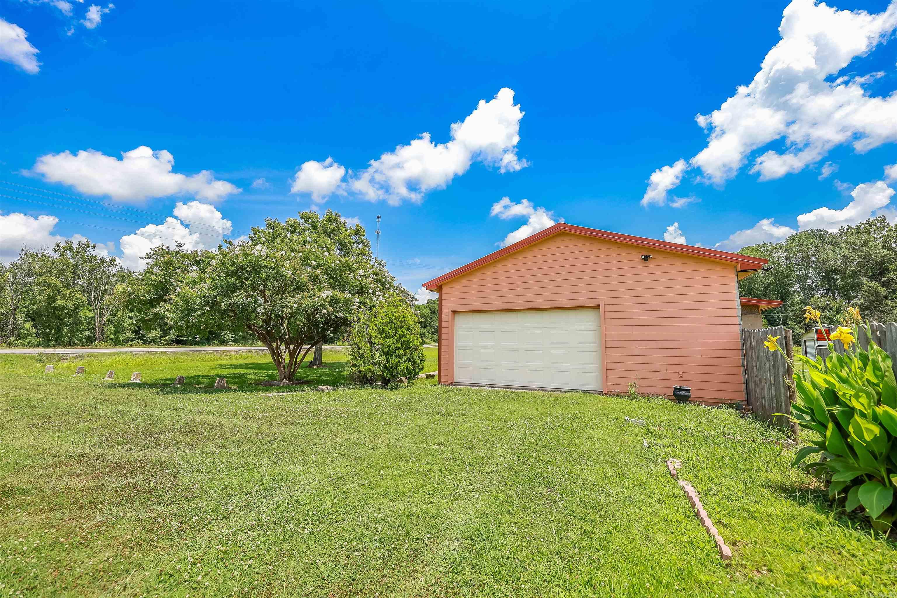 608 S Highway 35  Dermott, AR