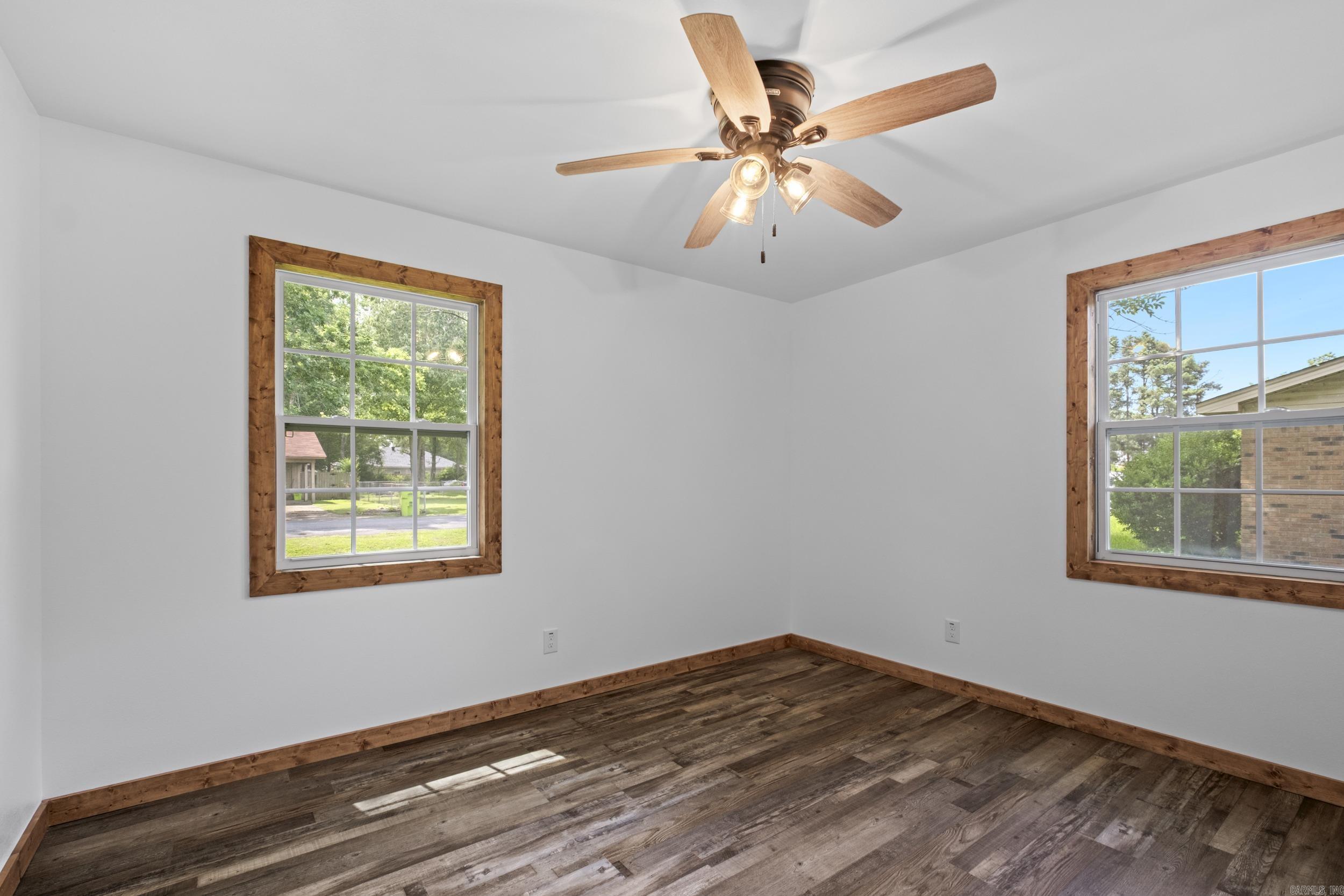 1207 Oakdale  Lonoke, AR