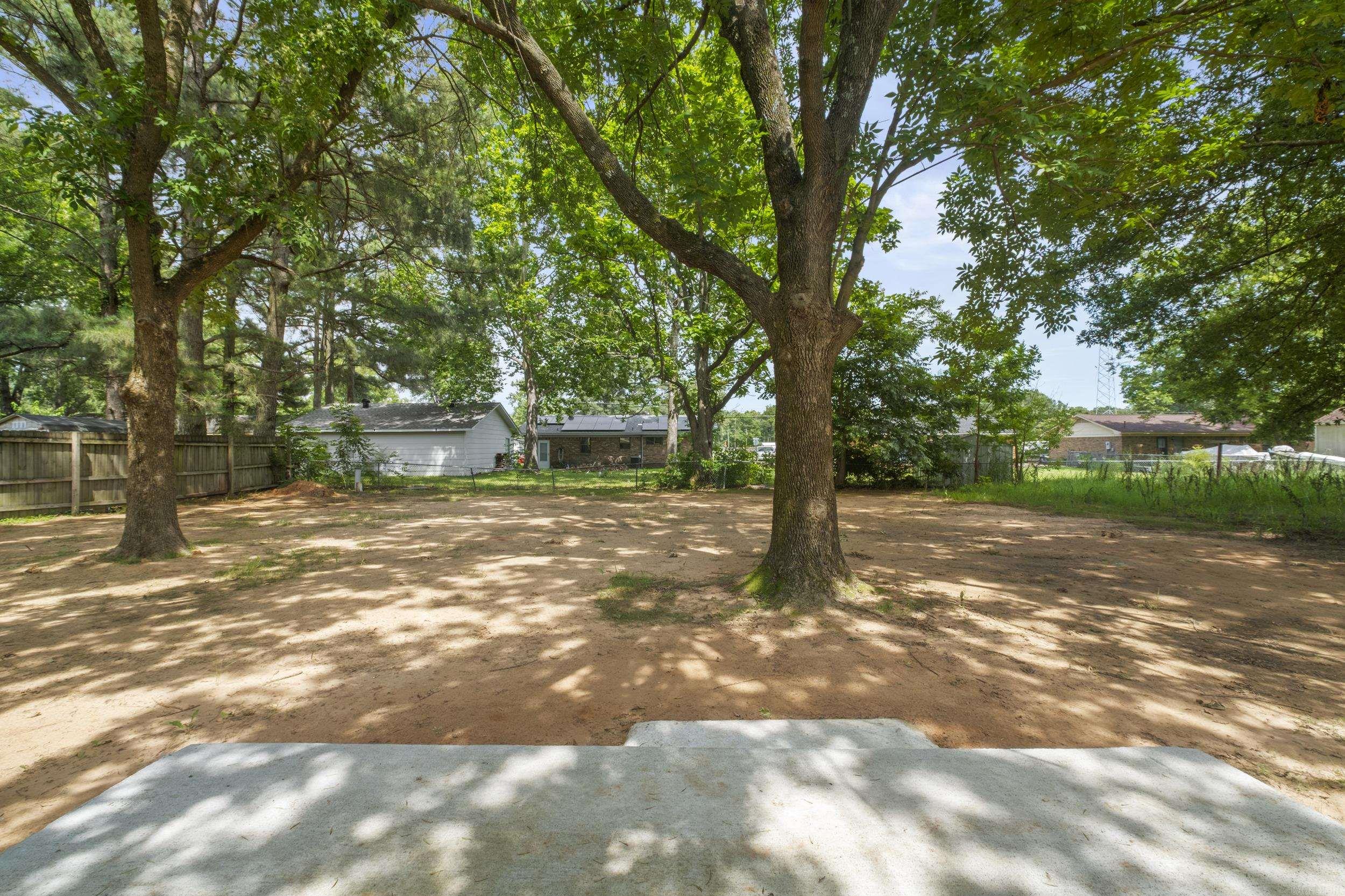 1207 Oakdale  Lonoke, AR