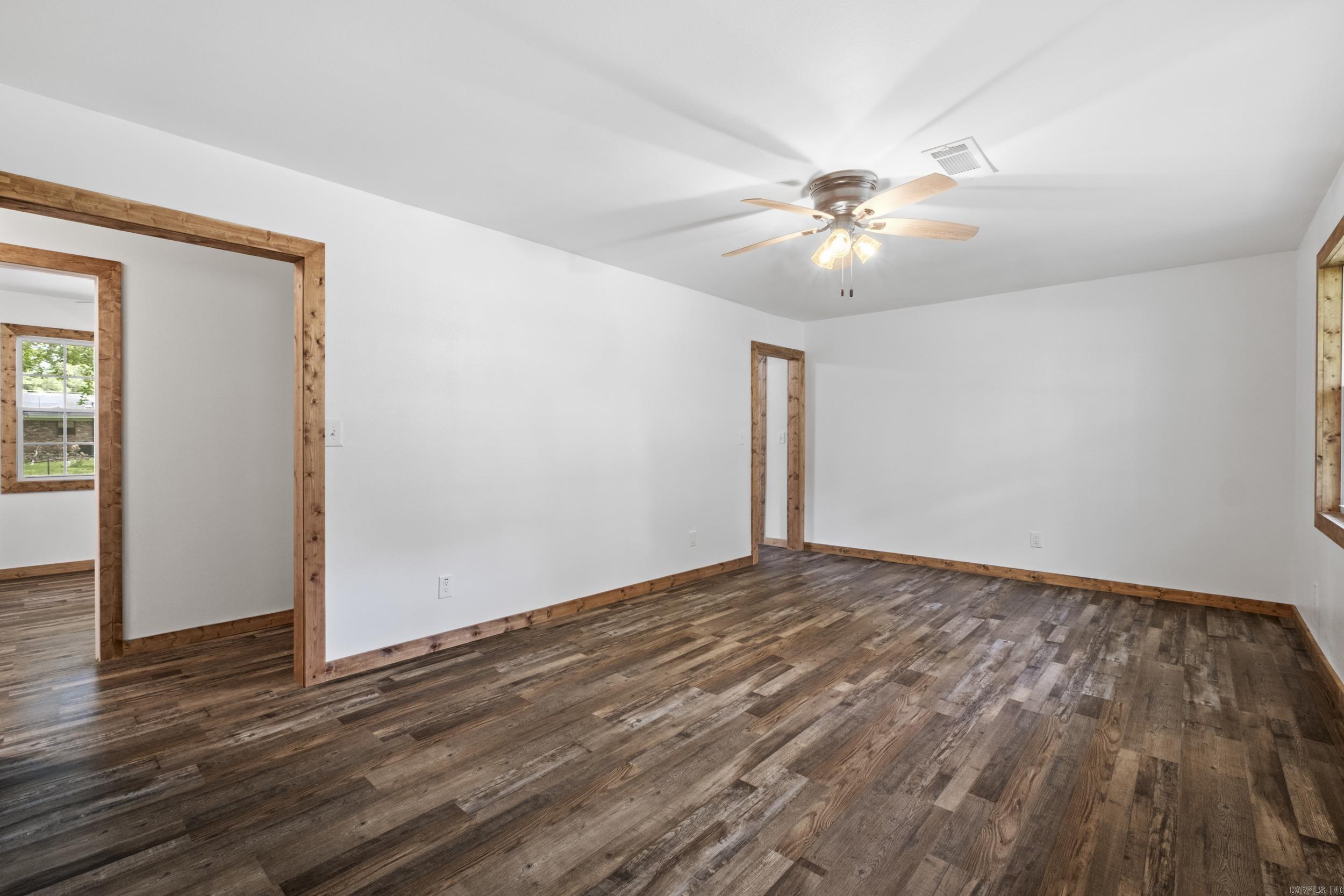 1207 Oakdale  Lonoke, AR