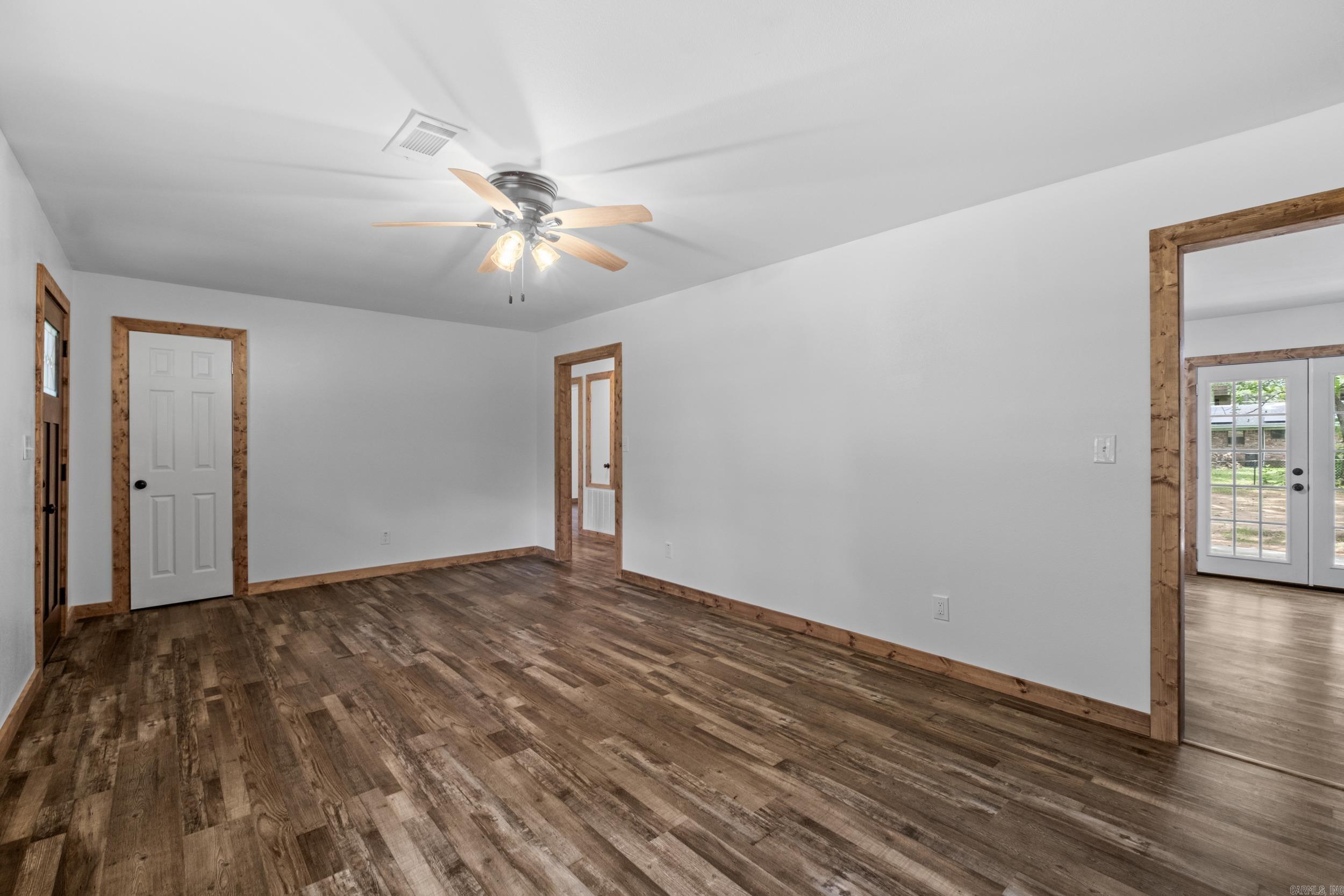 1207 Oakdale  Lonoke, AR