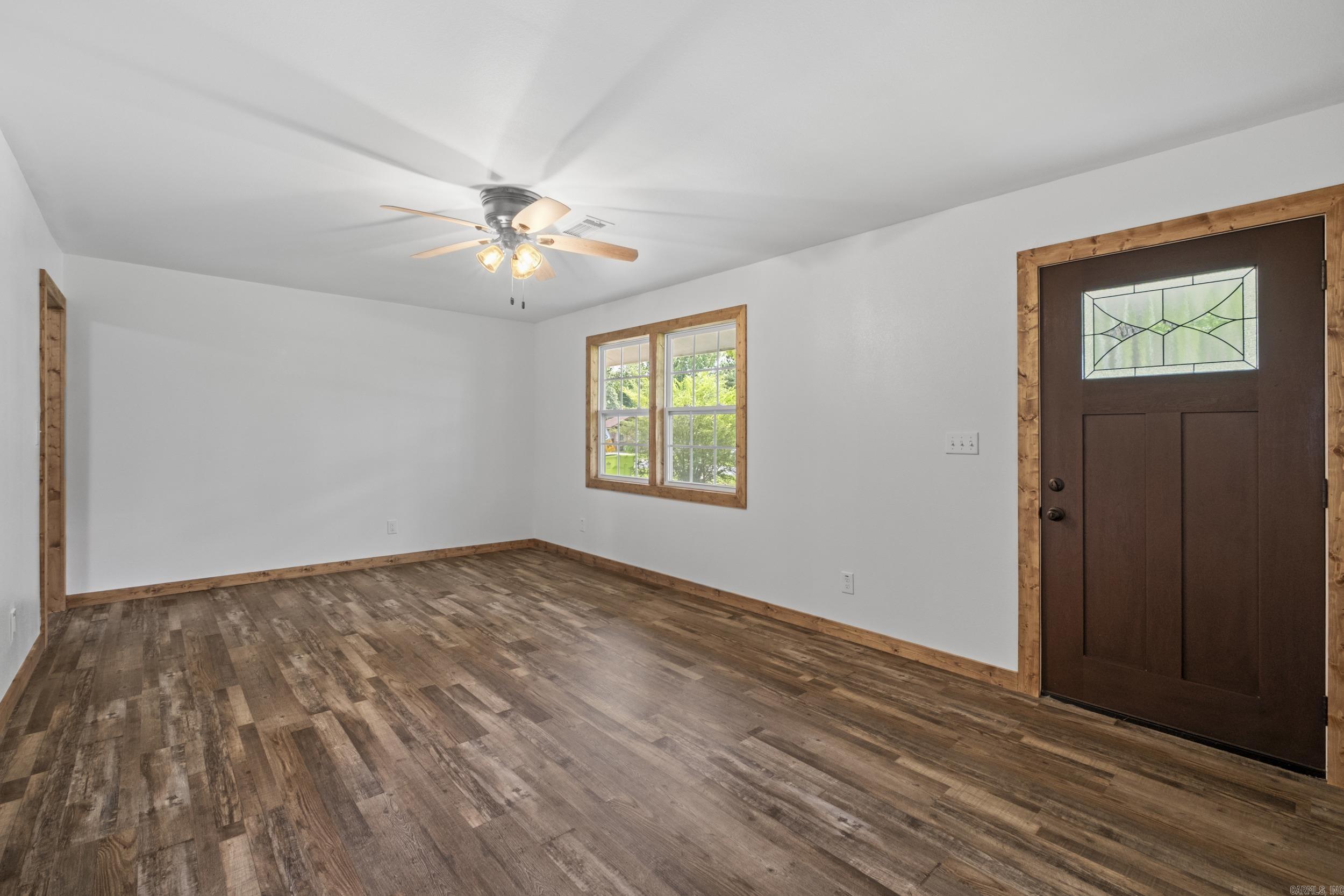 1207 Oakdale  Lonoke, AR
