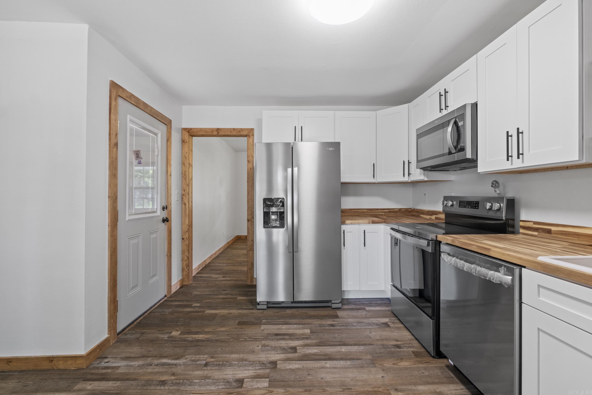 1207 Oakdale  Lonoke, AR