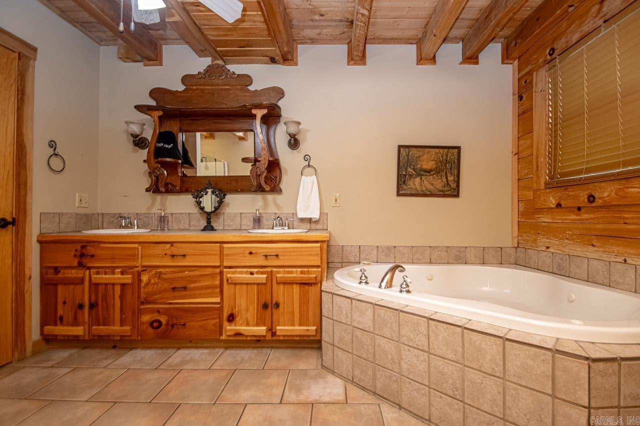 1415 Lakeshore  Hot Springs, AR