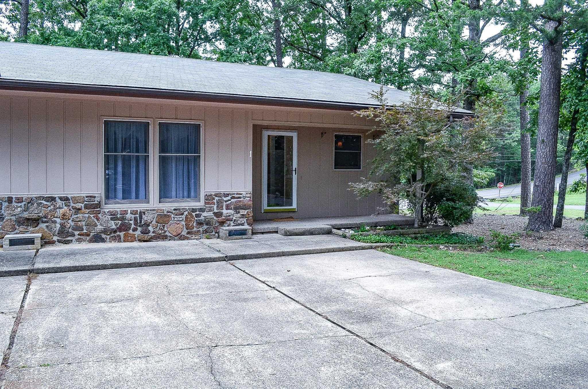 1 Halcon  Hot Springs Village, AR