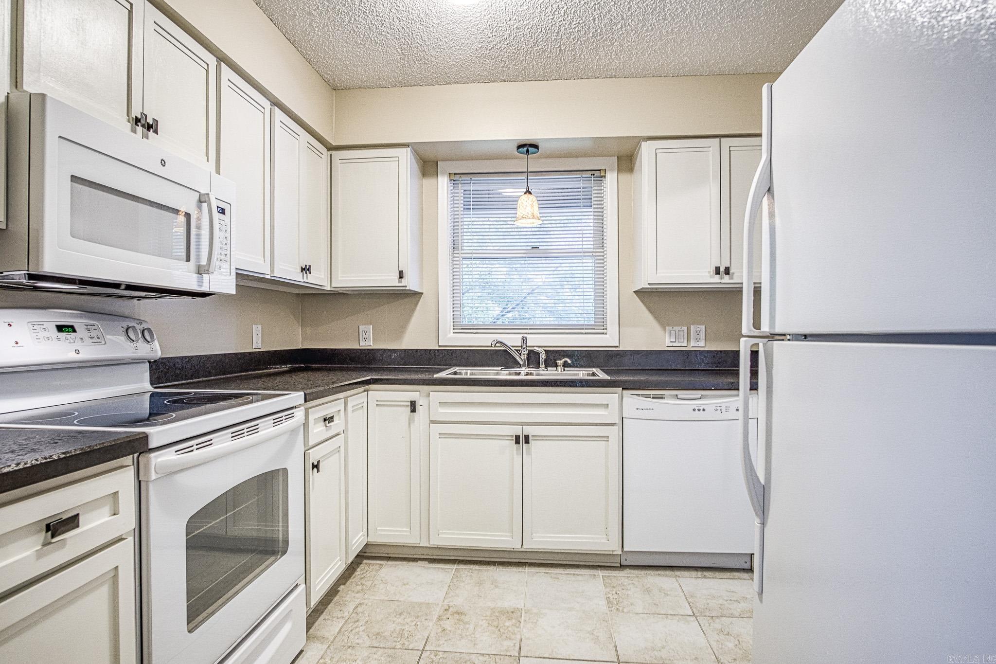 1 Halcon  Hot Springs Village, AR