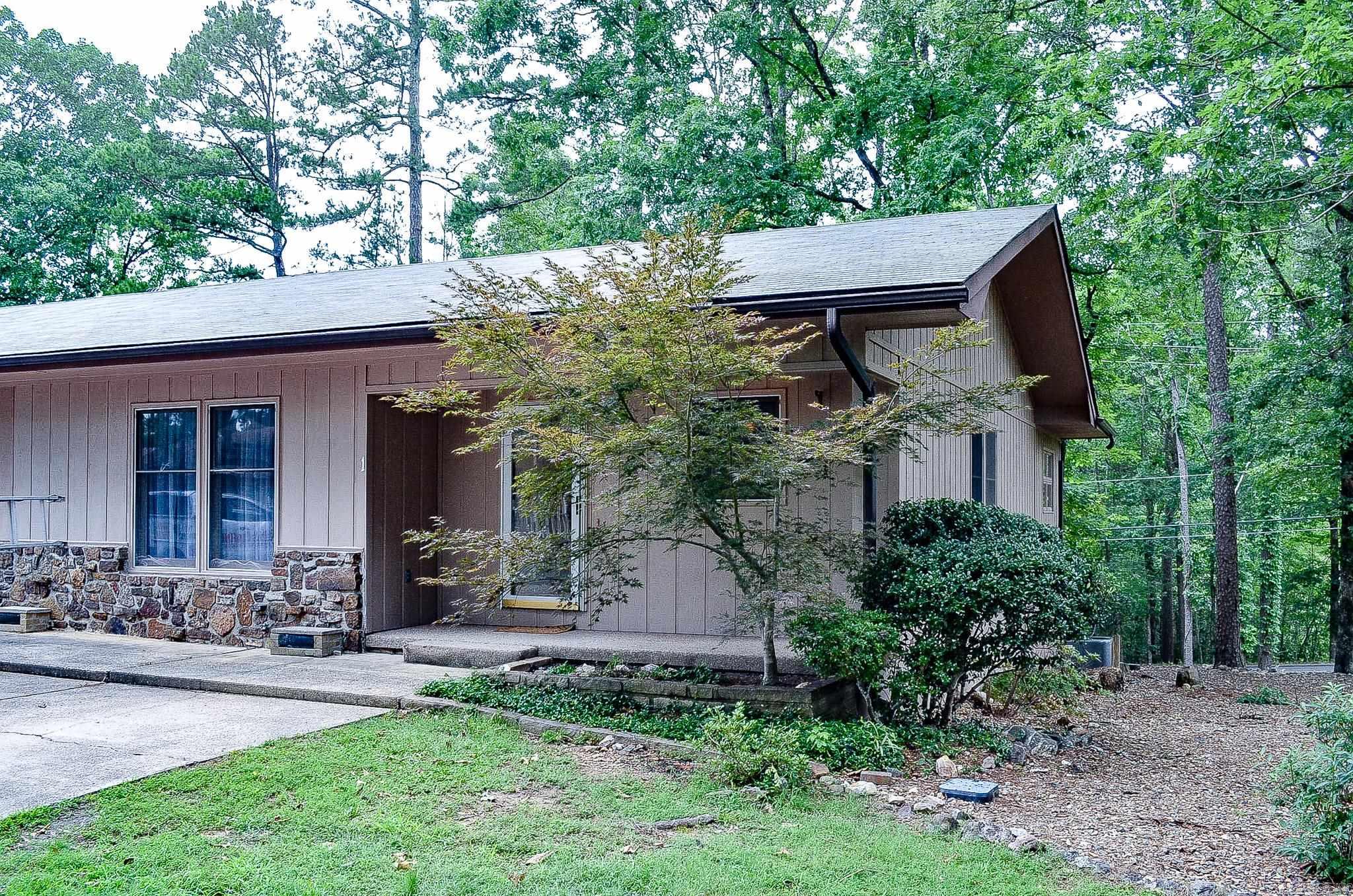 1 Halcon  Hot Springs Village, AR