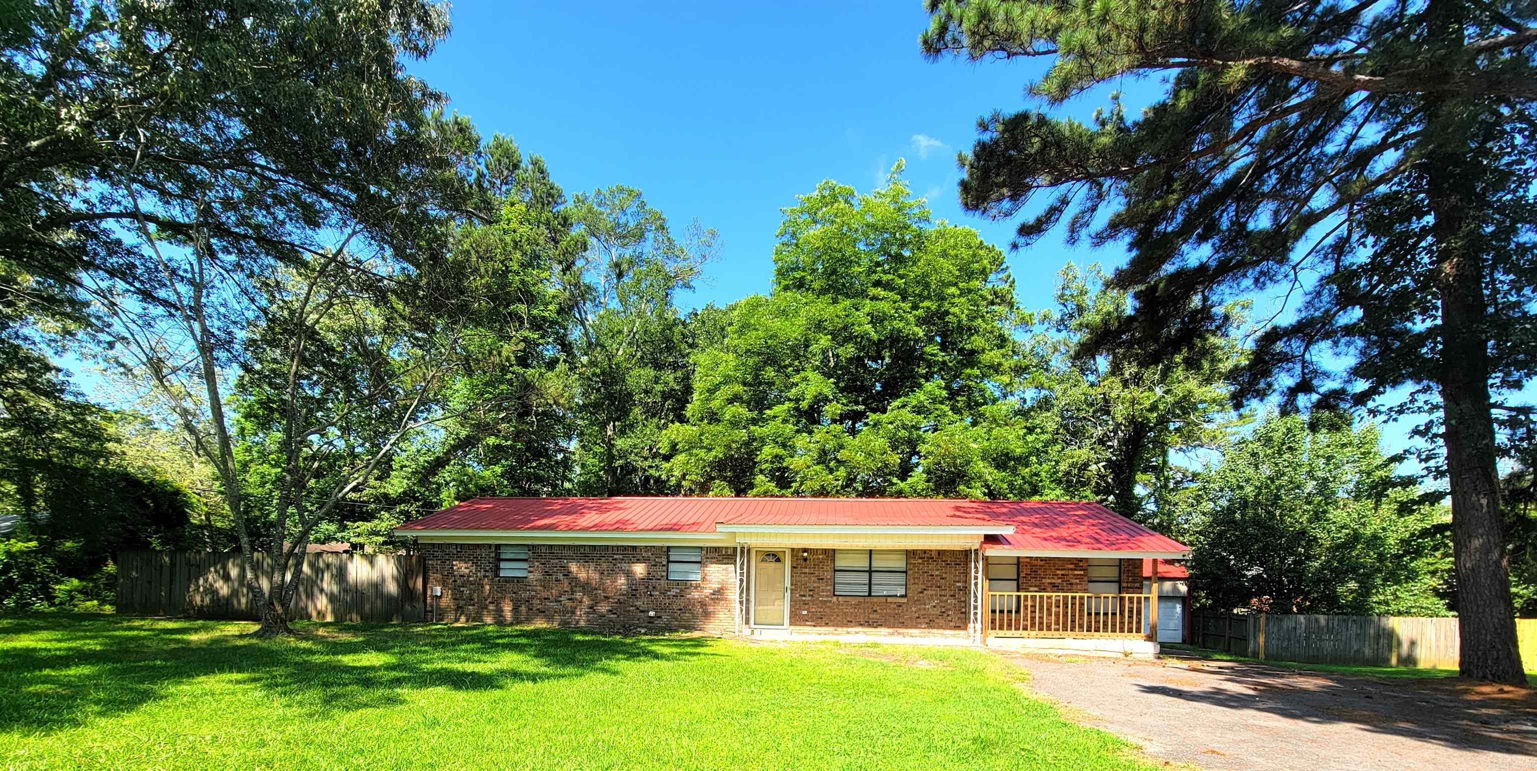 204 Wildwood  White Hall, AR