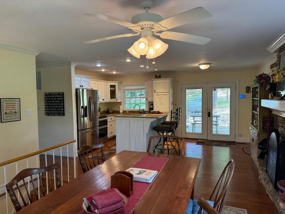 27 N Lakeshore  Cherokee Village, AR