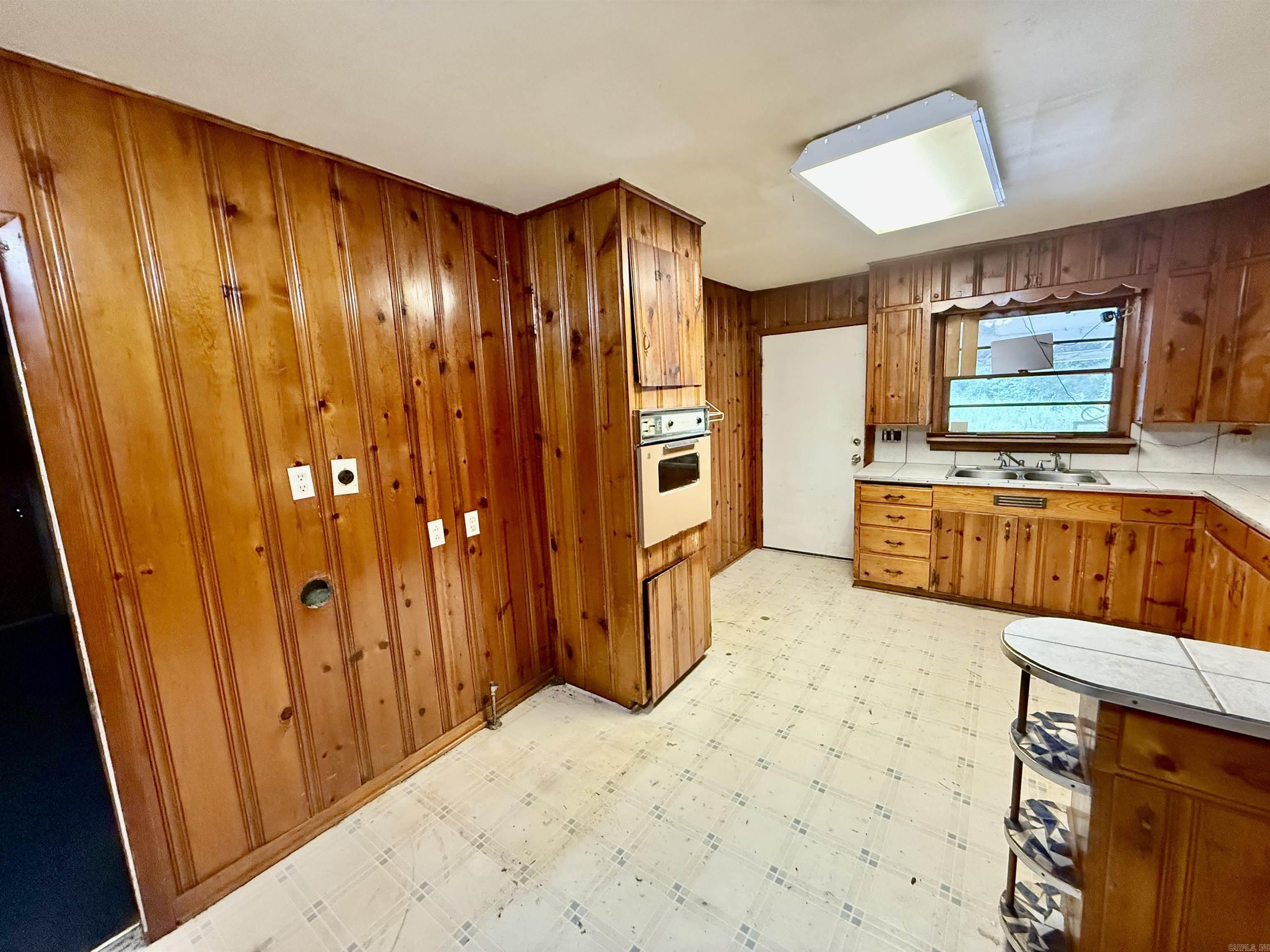 68 Lakeview  Conway, AR