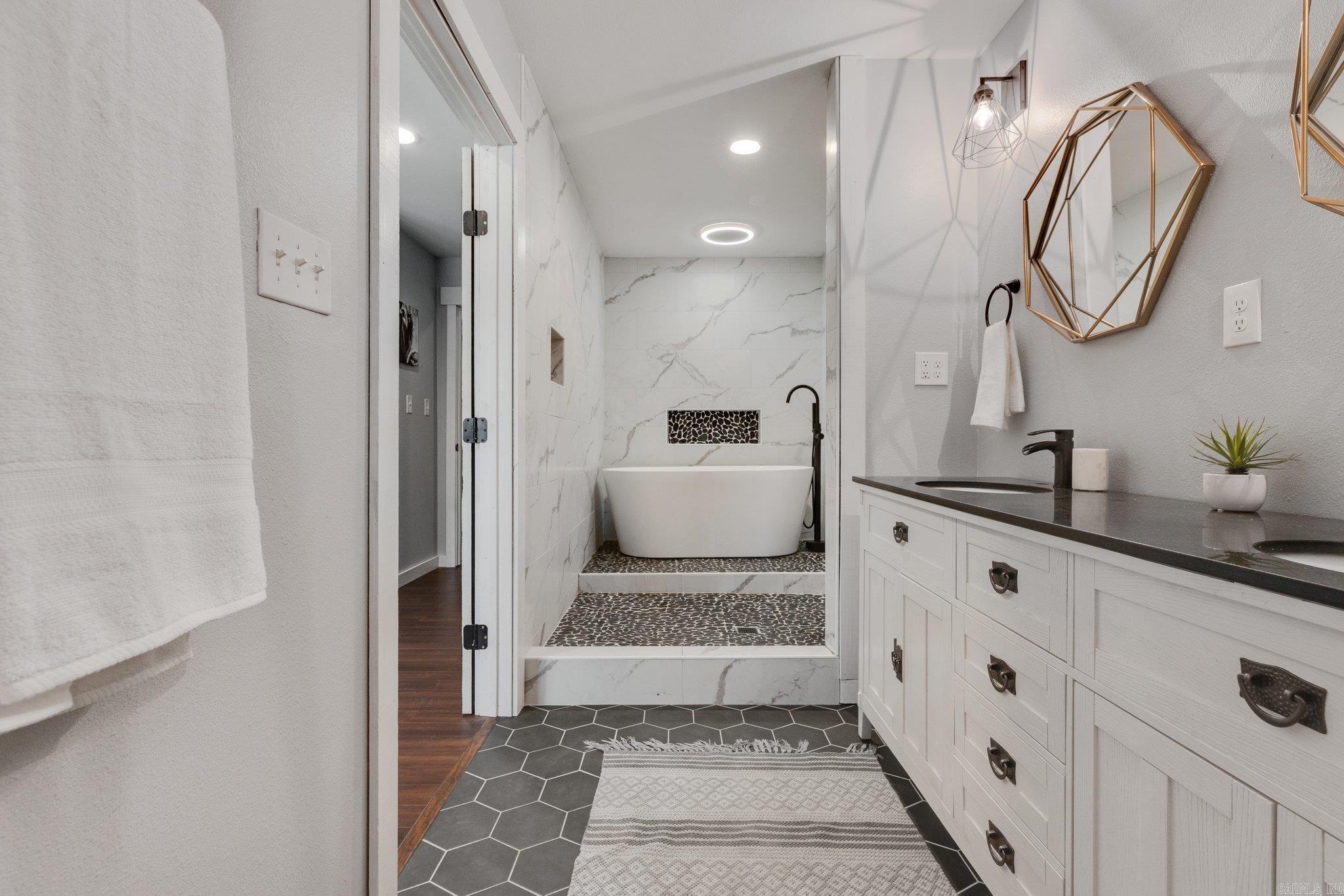 8251 Autumnwood  Mabelvale, AR