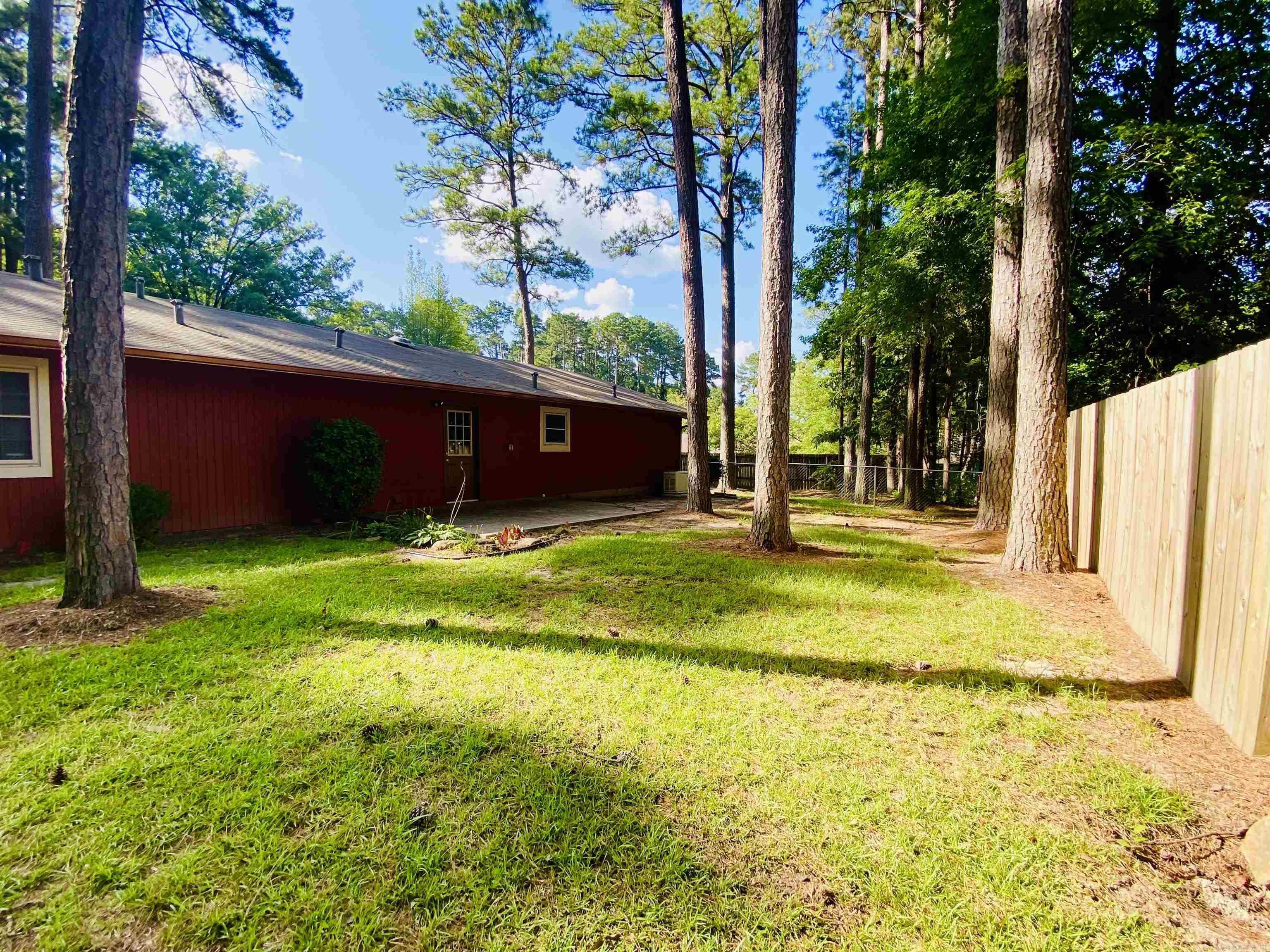 779 Brenda St. Camden, AR 71701