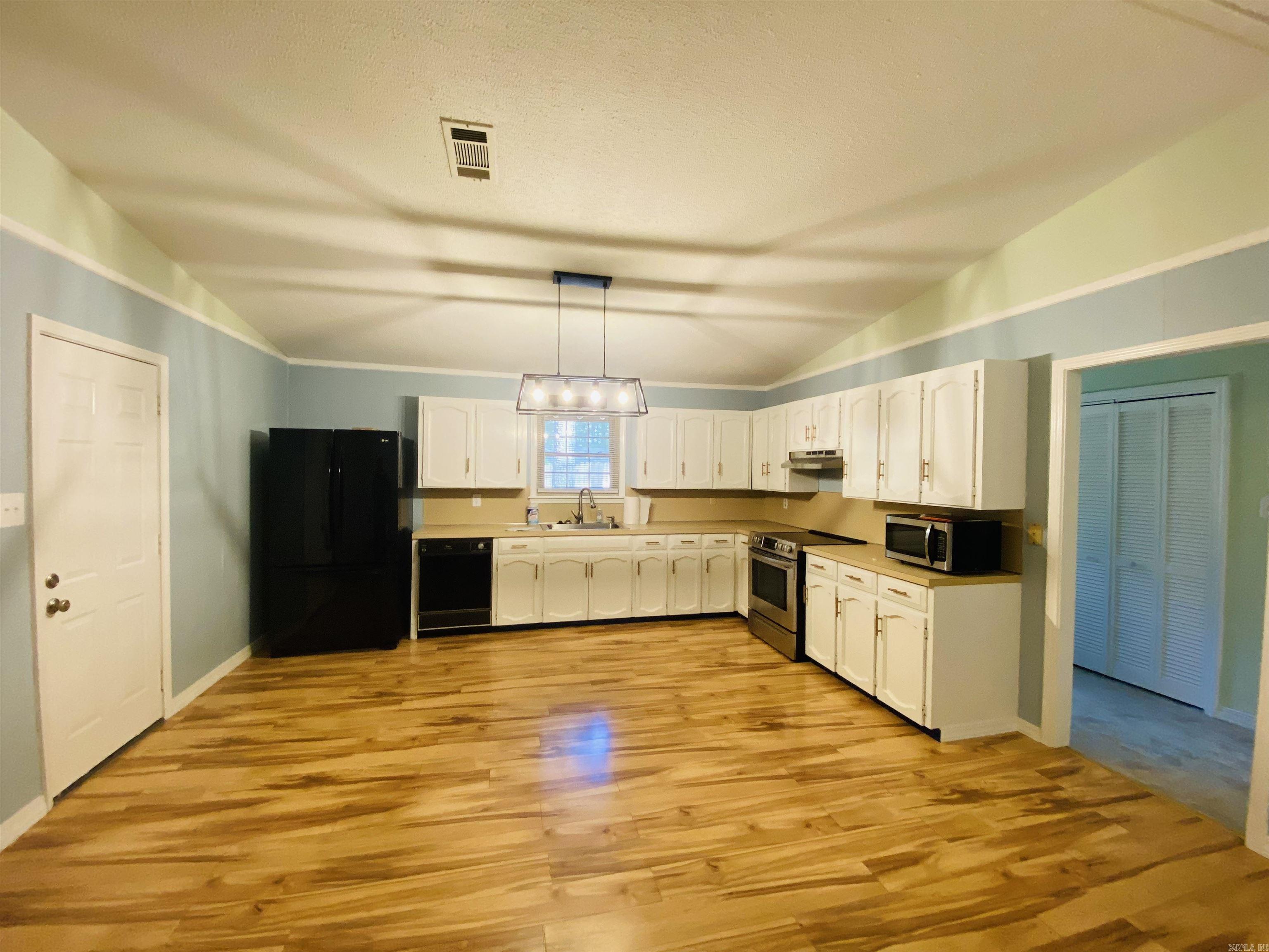 779 Brenda St. Camden, AR 71701