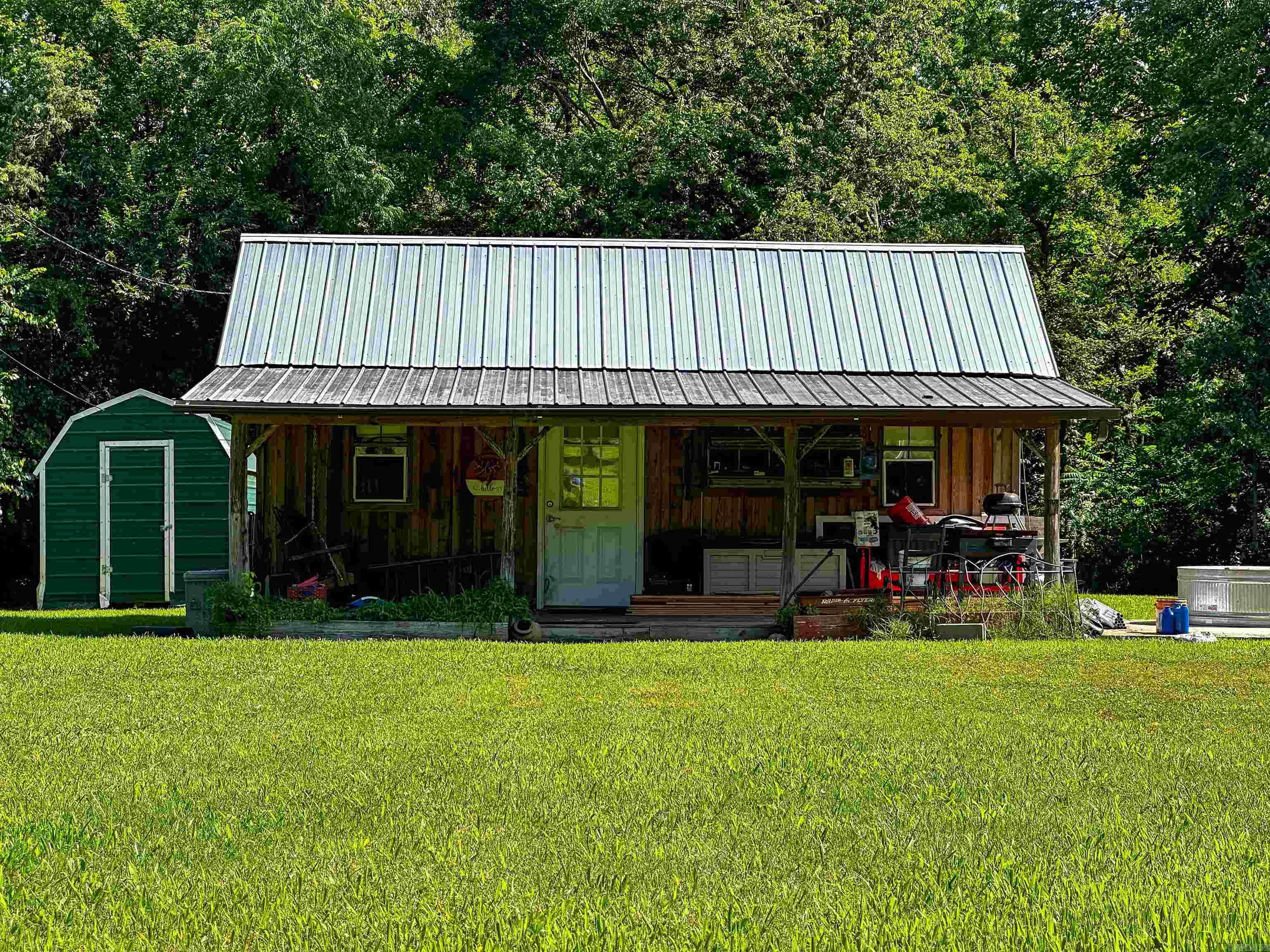 25846 E Highway 14  Mountain View, AR