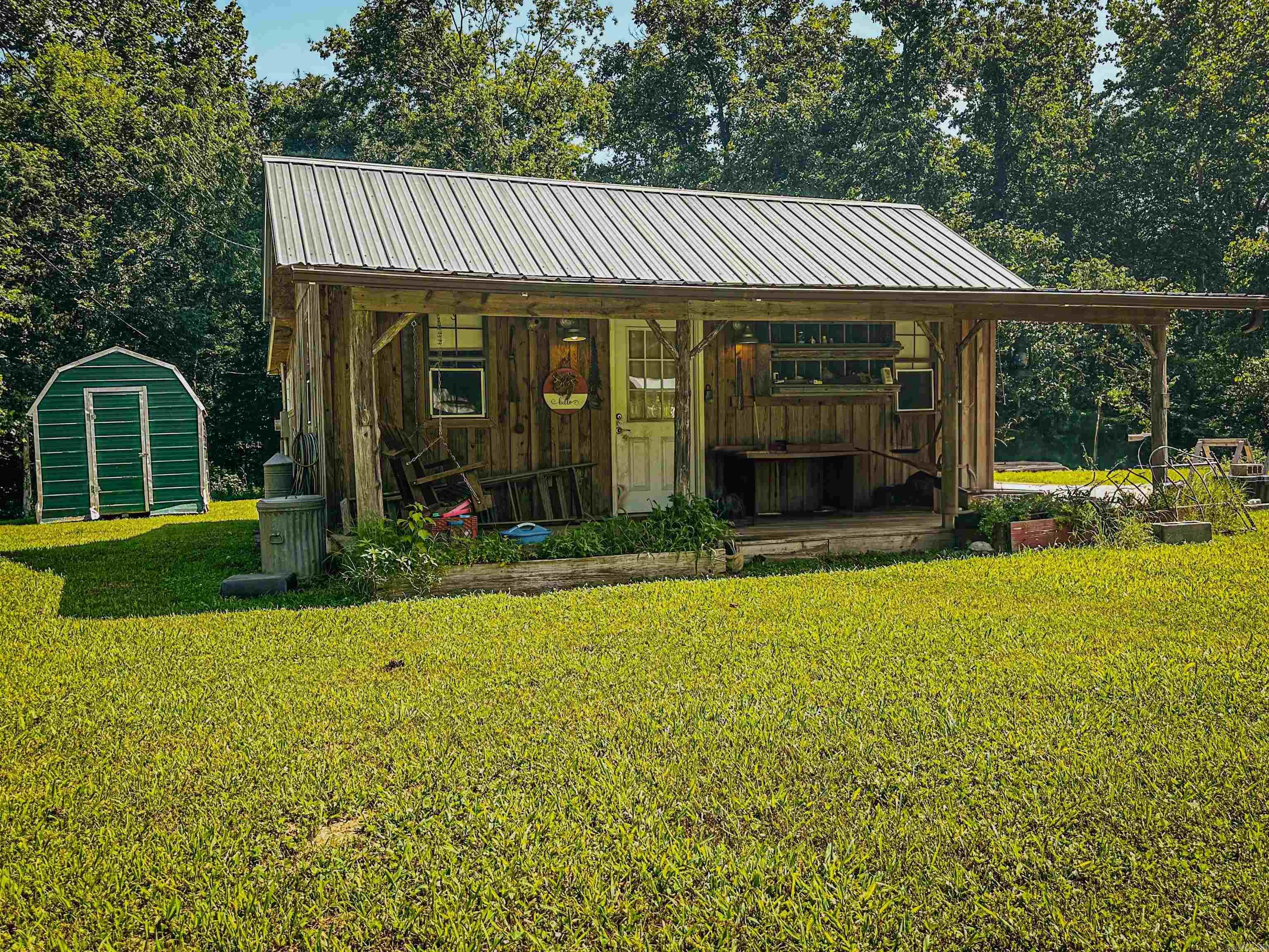 25846 E Highway 14  Mountain View, AR
