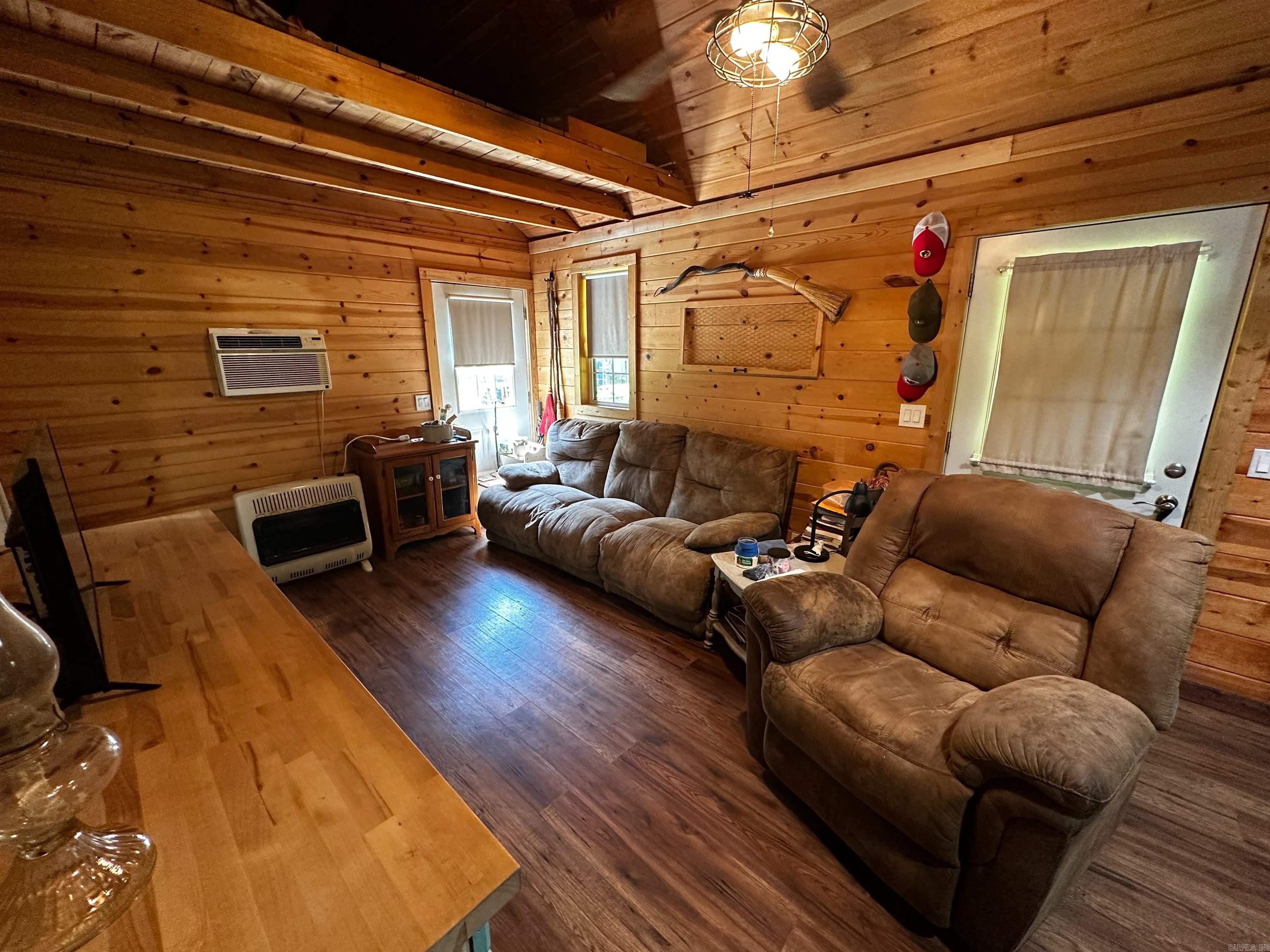 25846 E Highway 14  Mountain View, AR