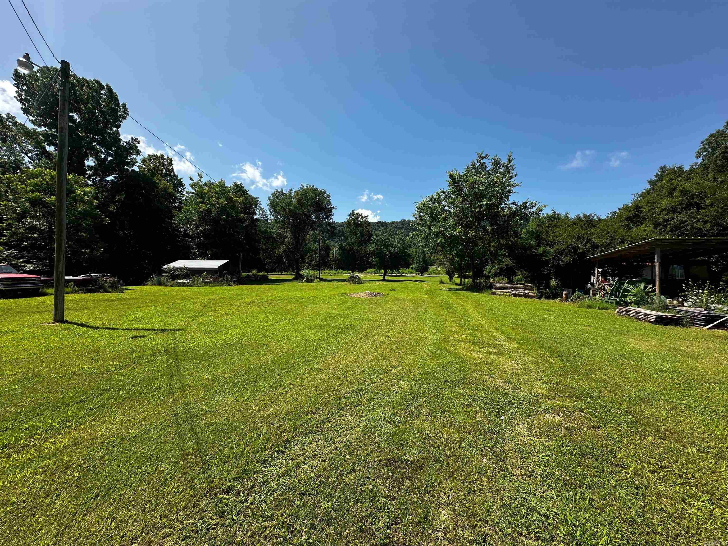 25846 E Highway 14  Mountain View, AR