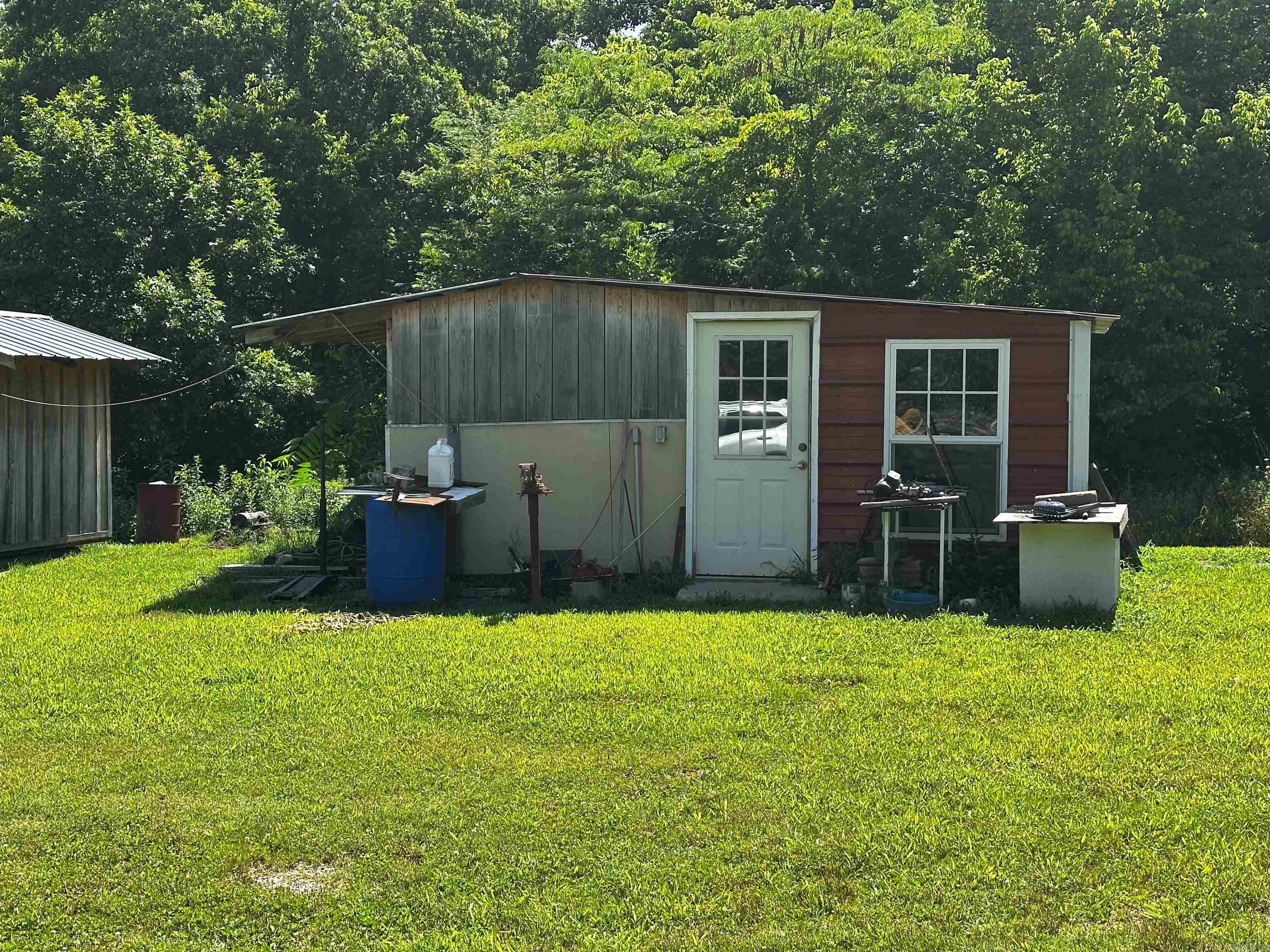 25846 E Highway 14  Mountain View, AR