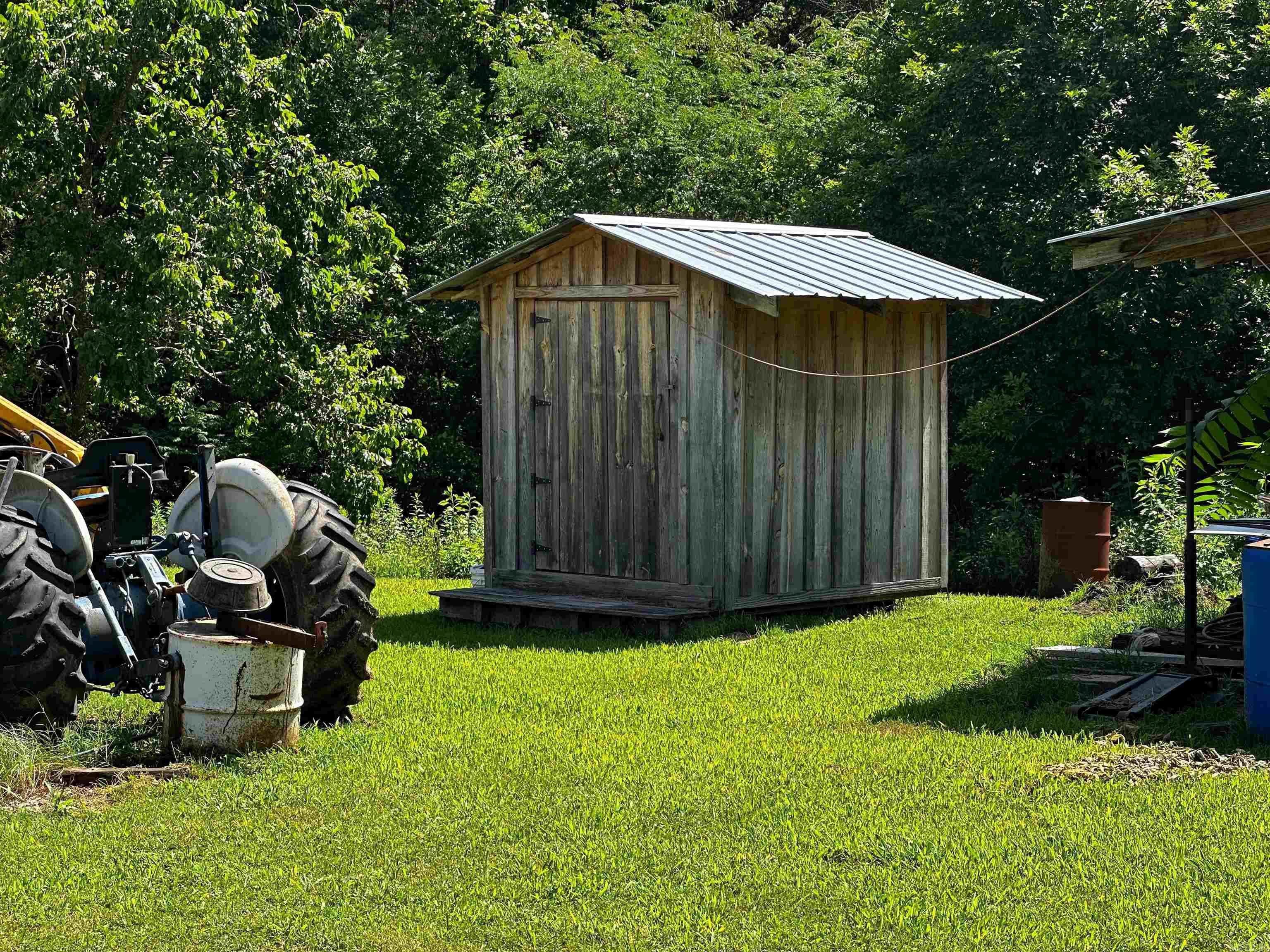 25846 E Highway 14  Mountain View, AR