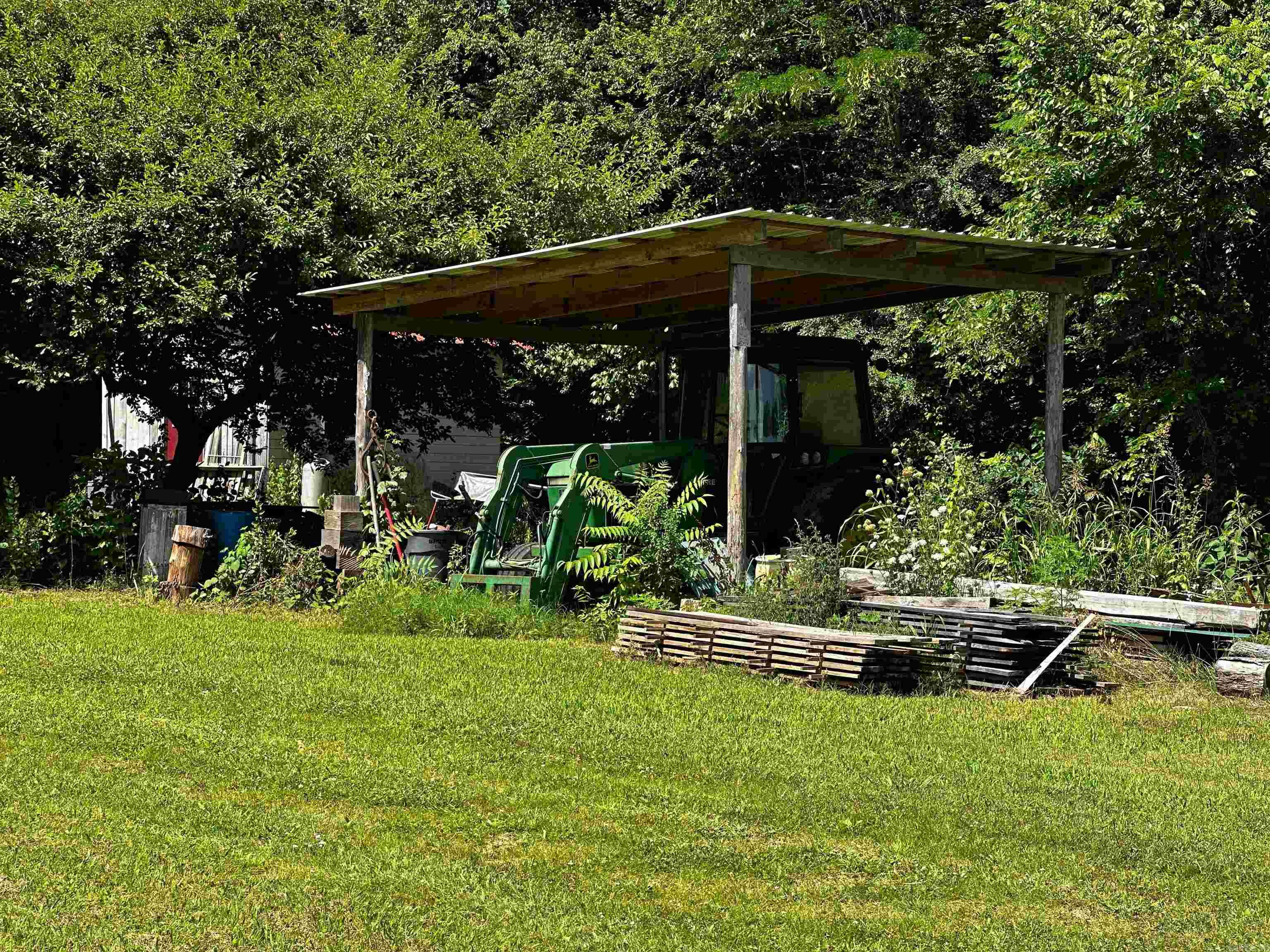 25846 E Highway 14  Mountain View, AR