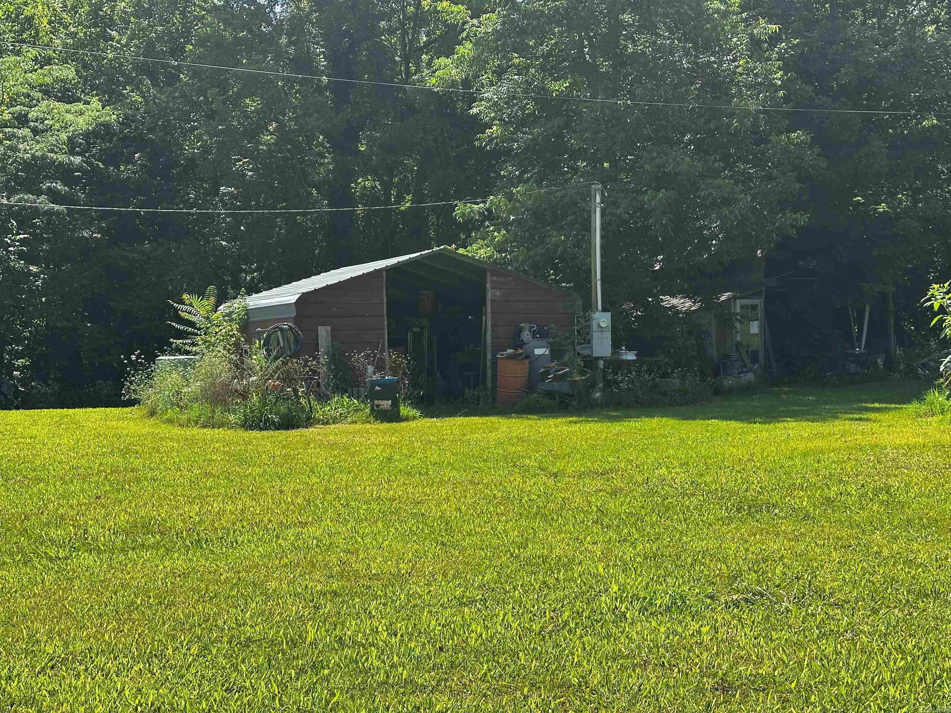 25846 E Highway 14  Mountain View, AR