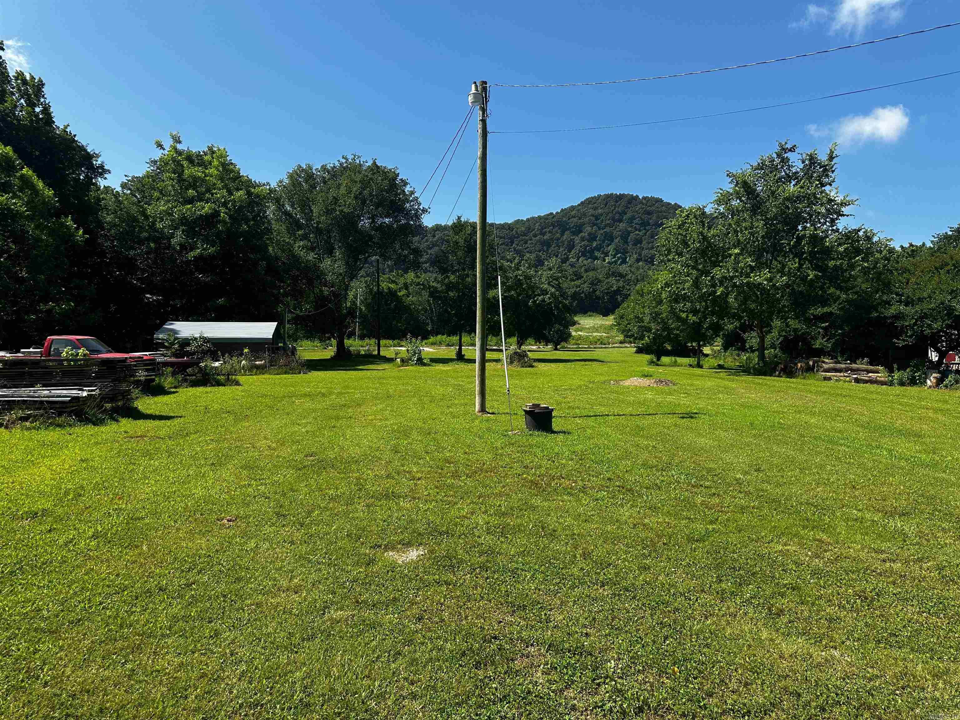 25846 E Highway 14  Mountain View, AR