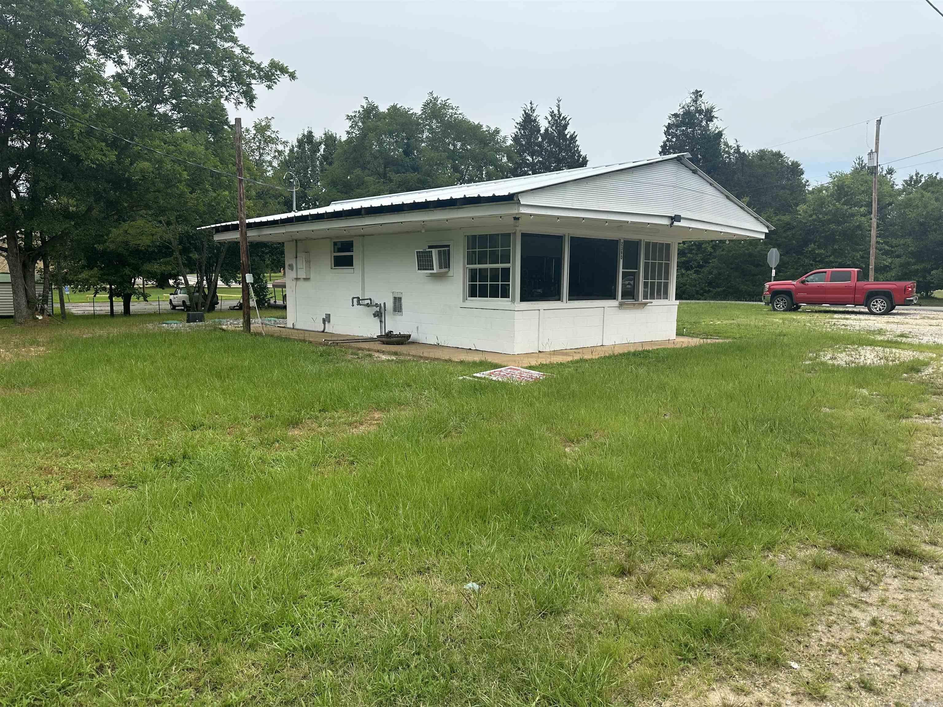 2390 Malvern Road  Arkadelphia, AR