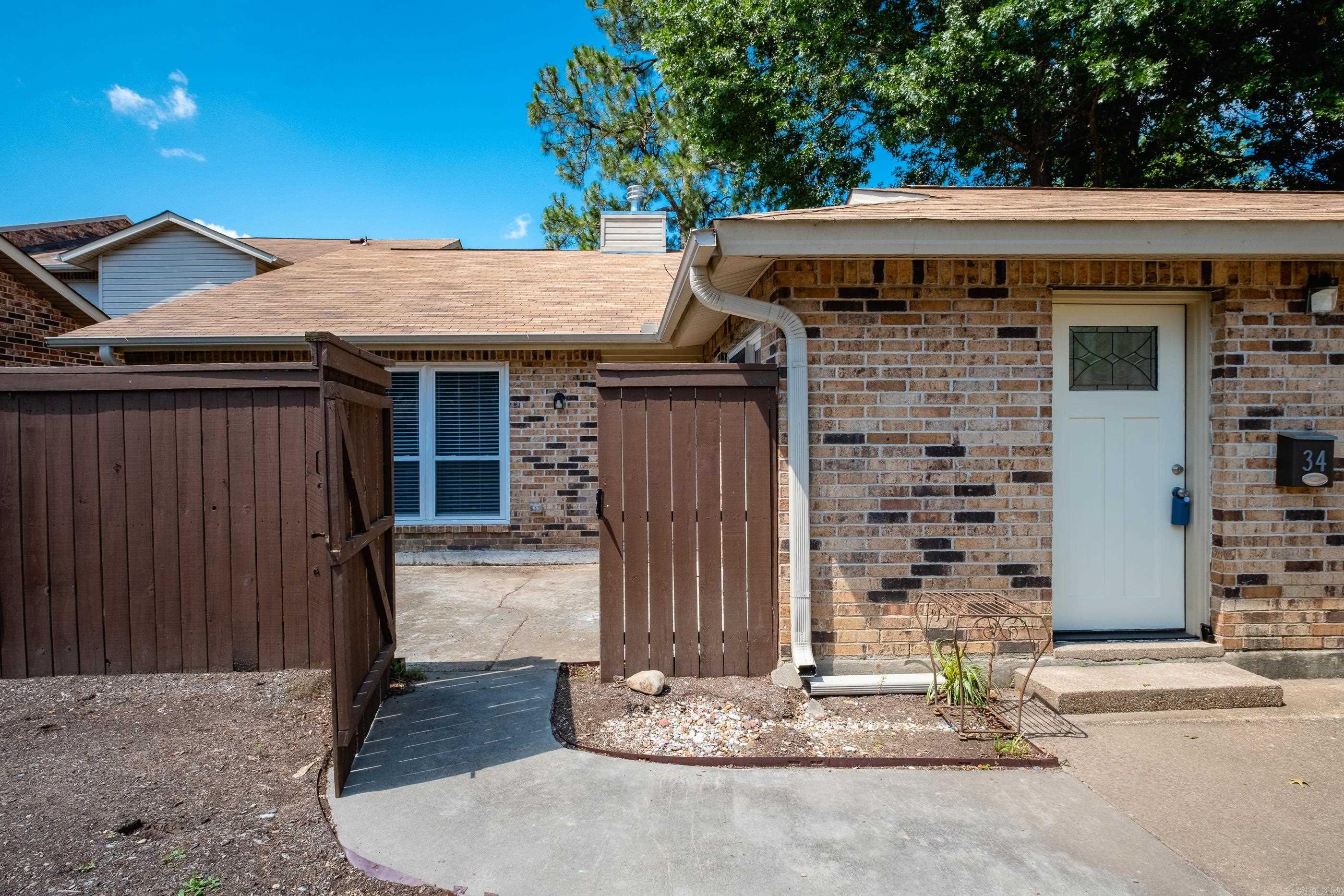 34 HAMPSHIRE  Little Rock, AR