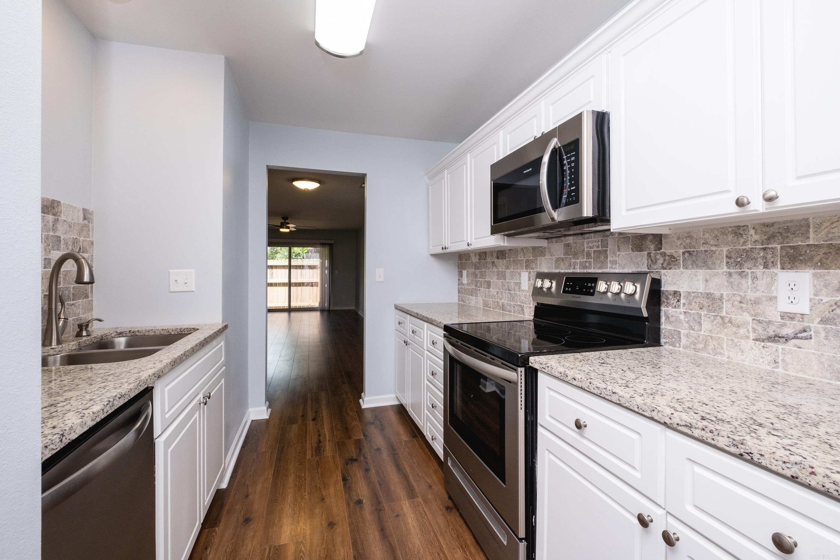 34 HAMPSHIRE  Little Rock, AR