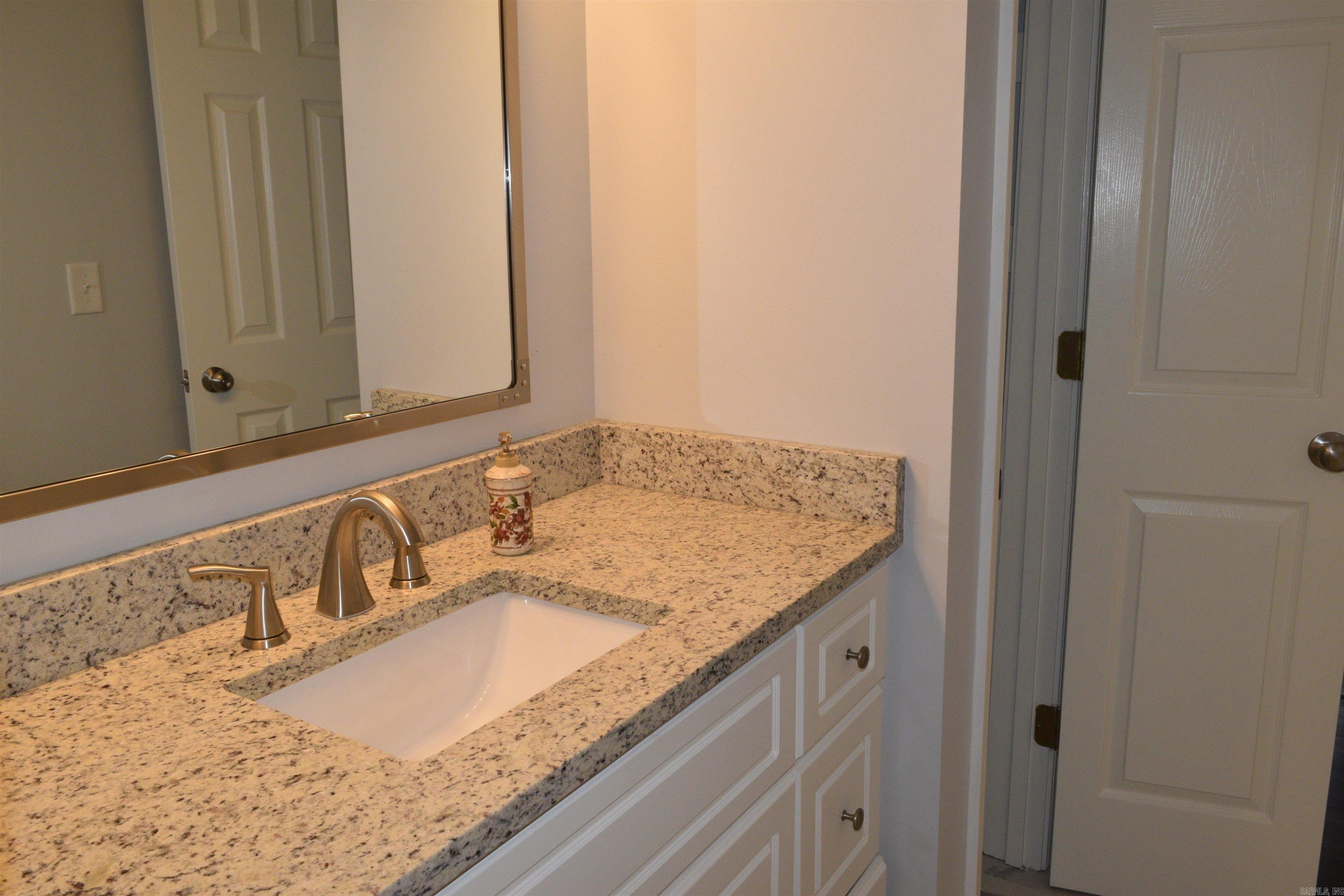 34 HAMPSHIRE  Little Rock, AR