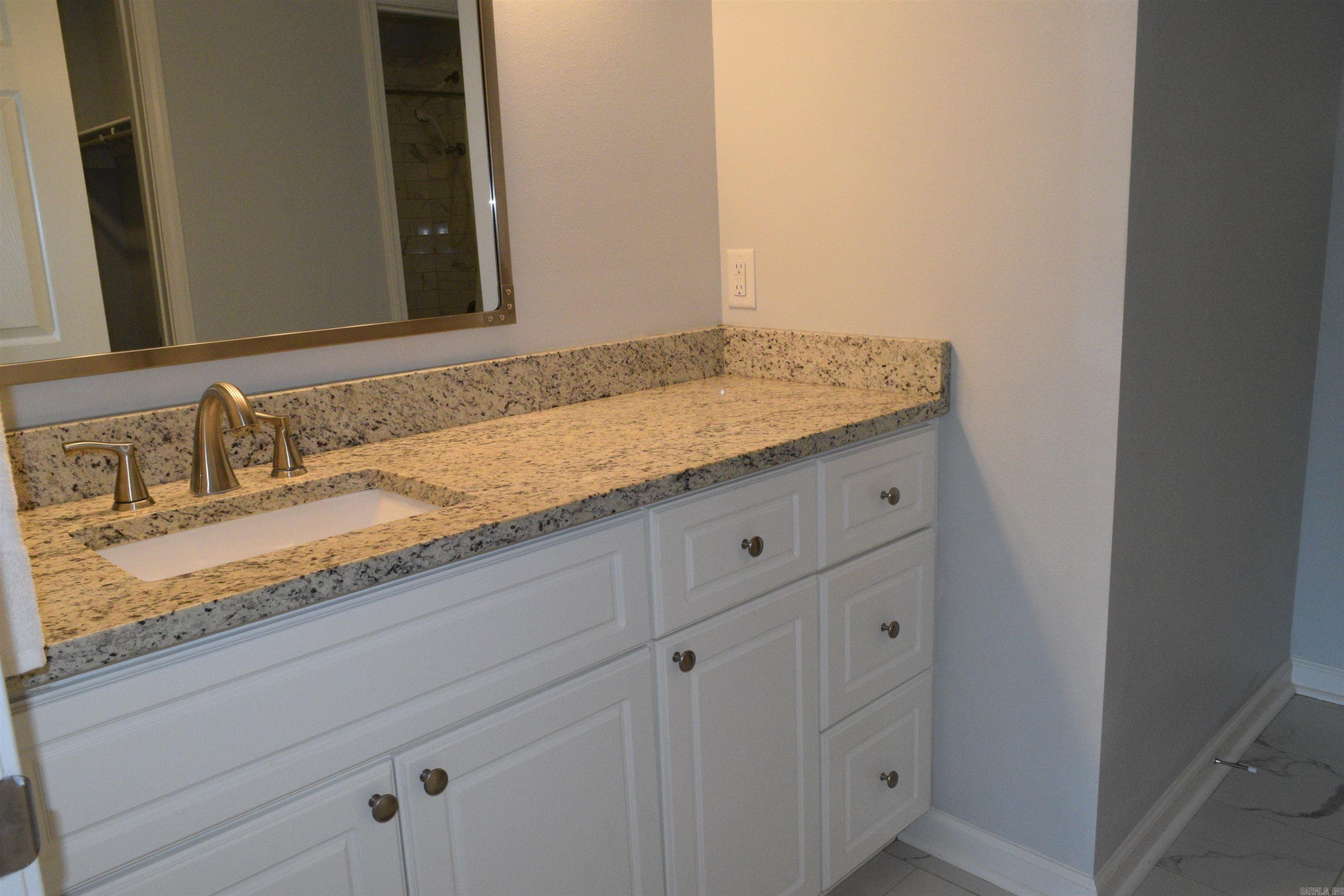 34 HAMPSHIRE  Little Rock, AR