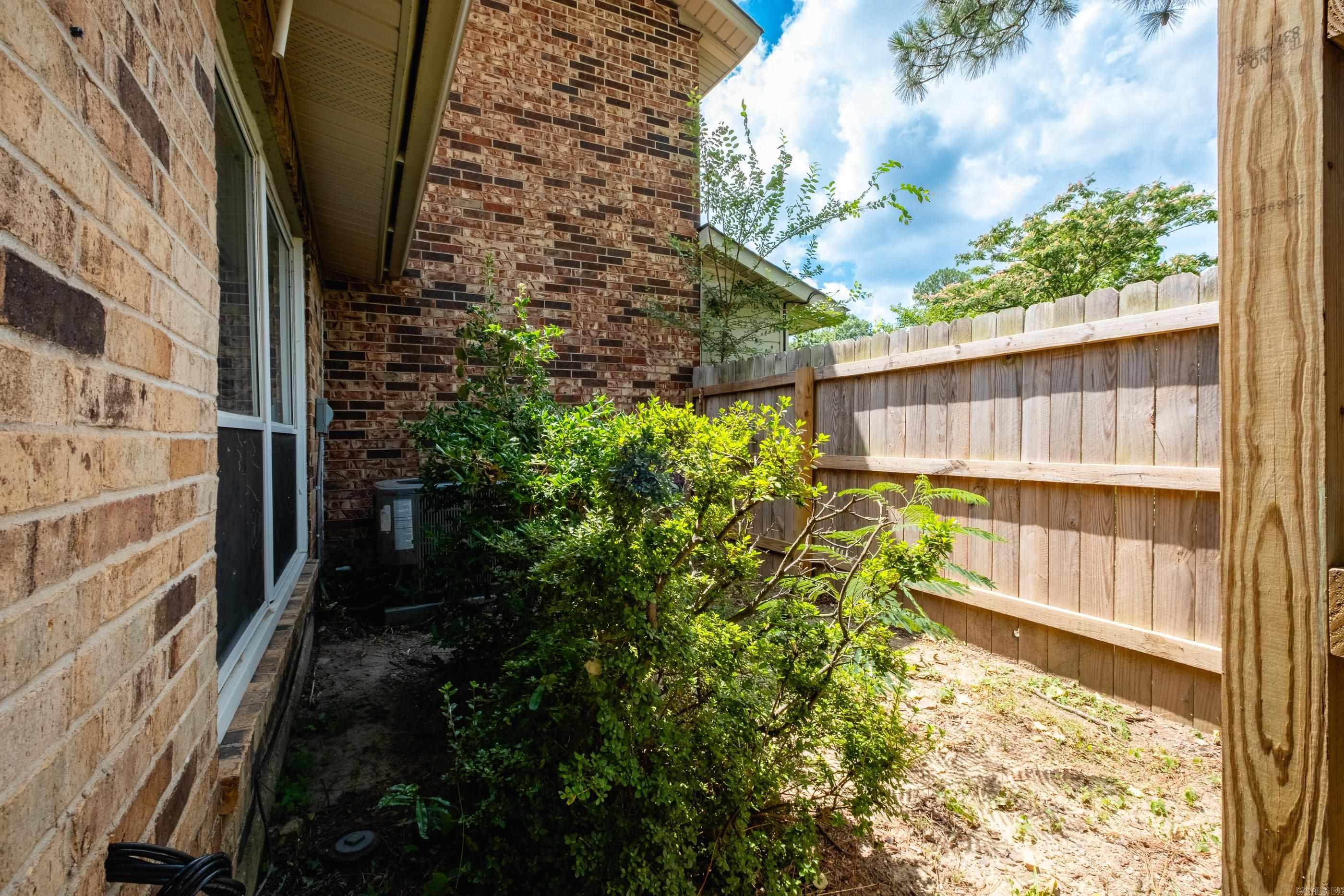34 HAMPSHIRE  Little Rock, AR