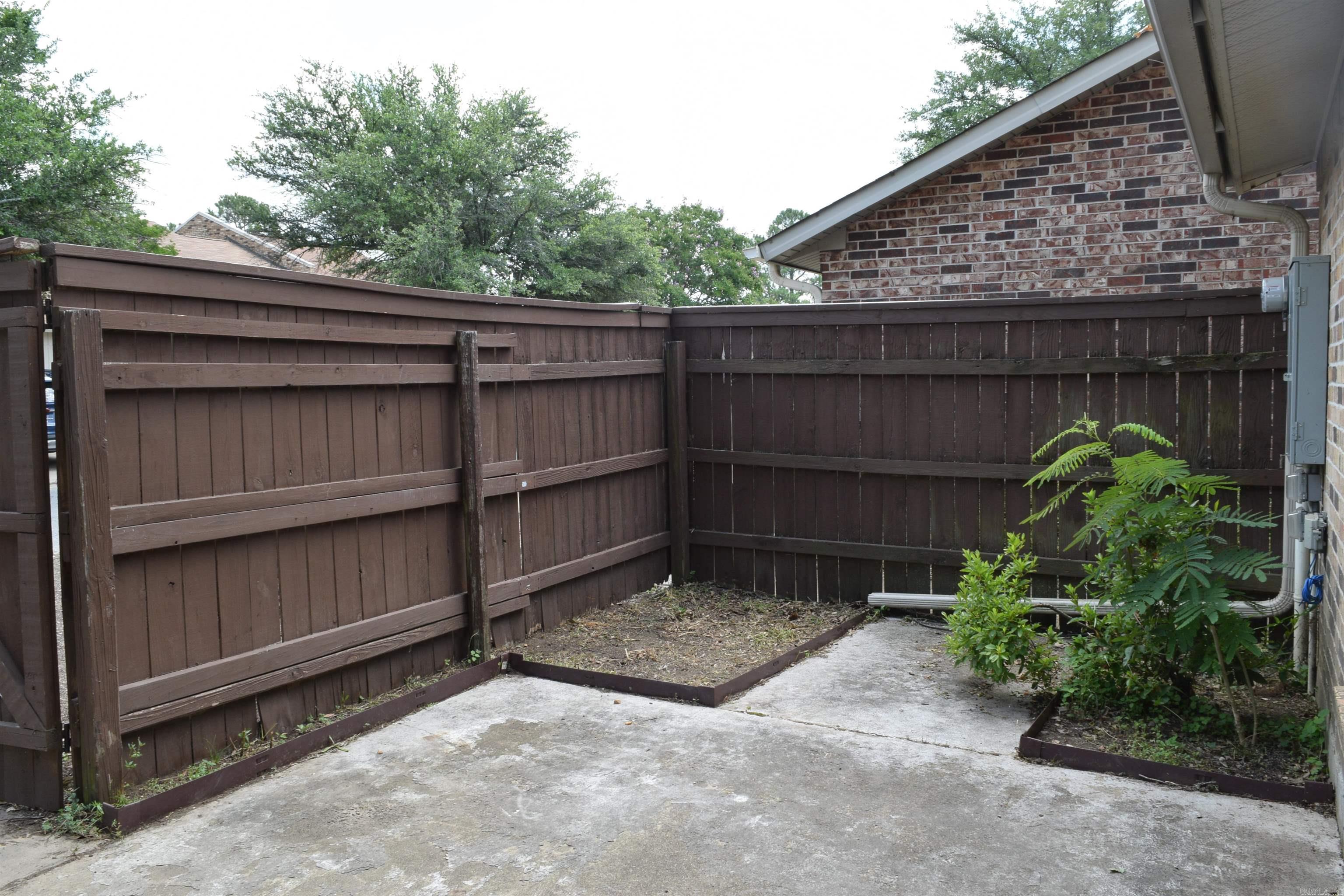 34 HAMPSHIRE  Little Rock, AR