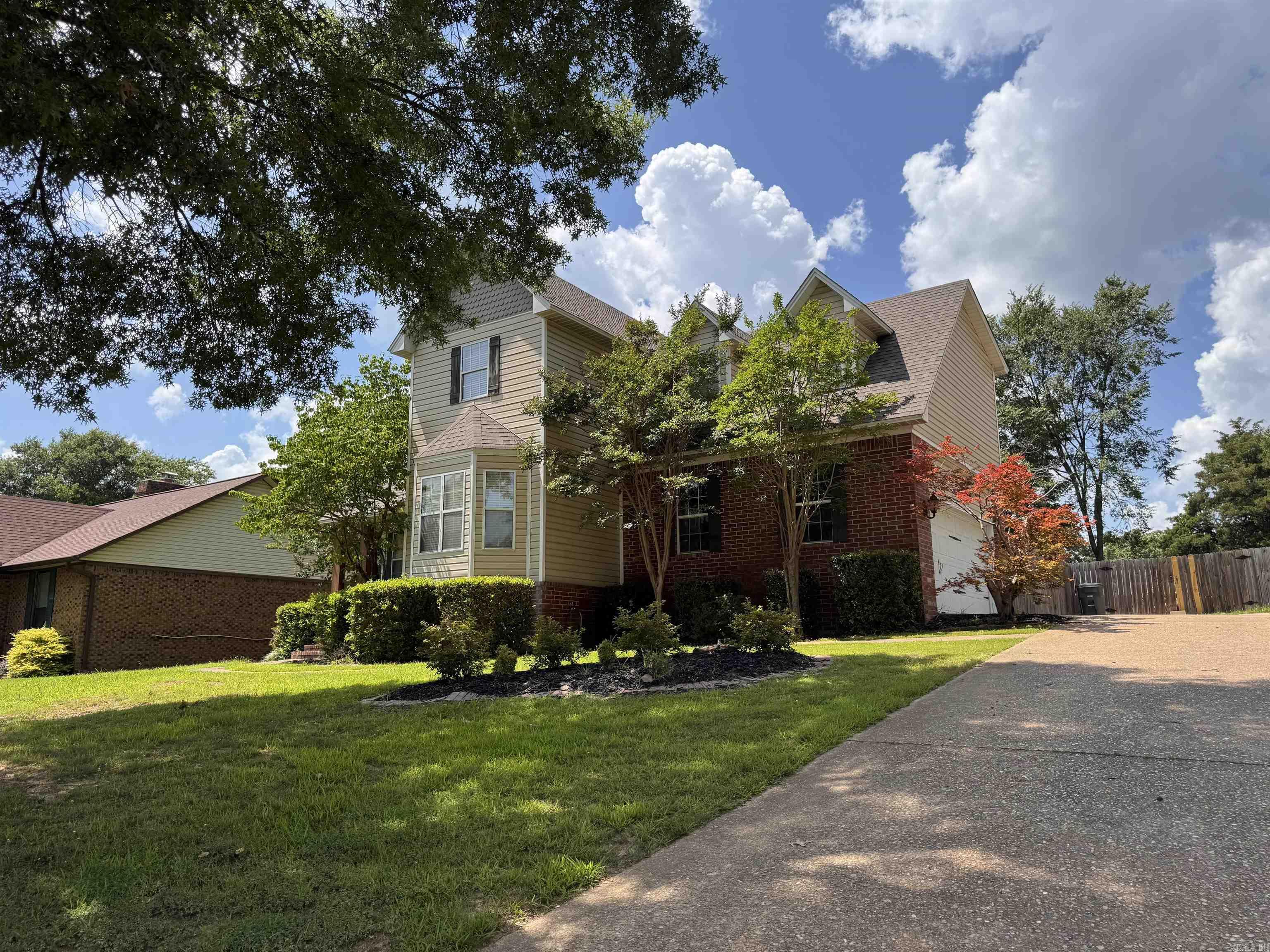 106 Red Oak  Searcy, AR