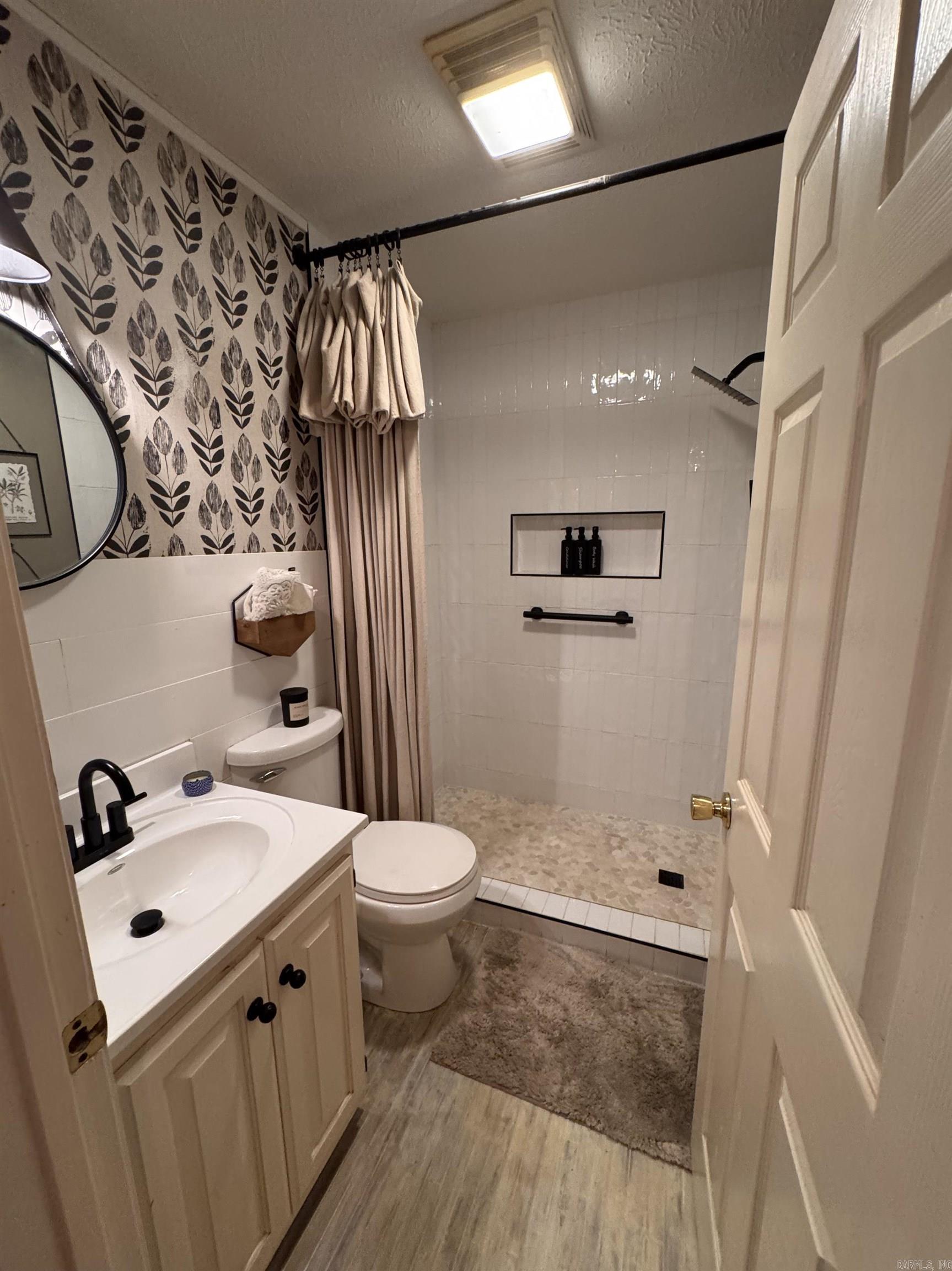 106 Red Oak Lane Searcy, AR 72143