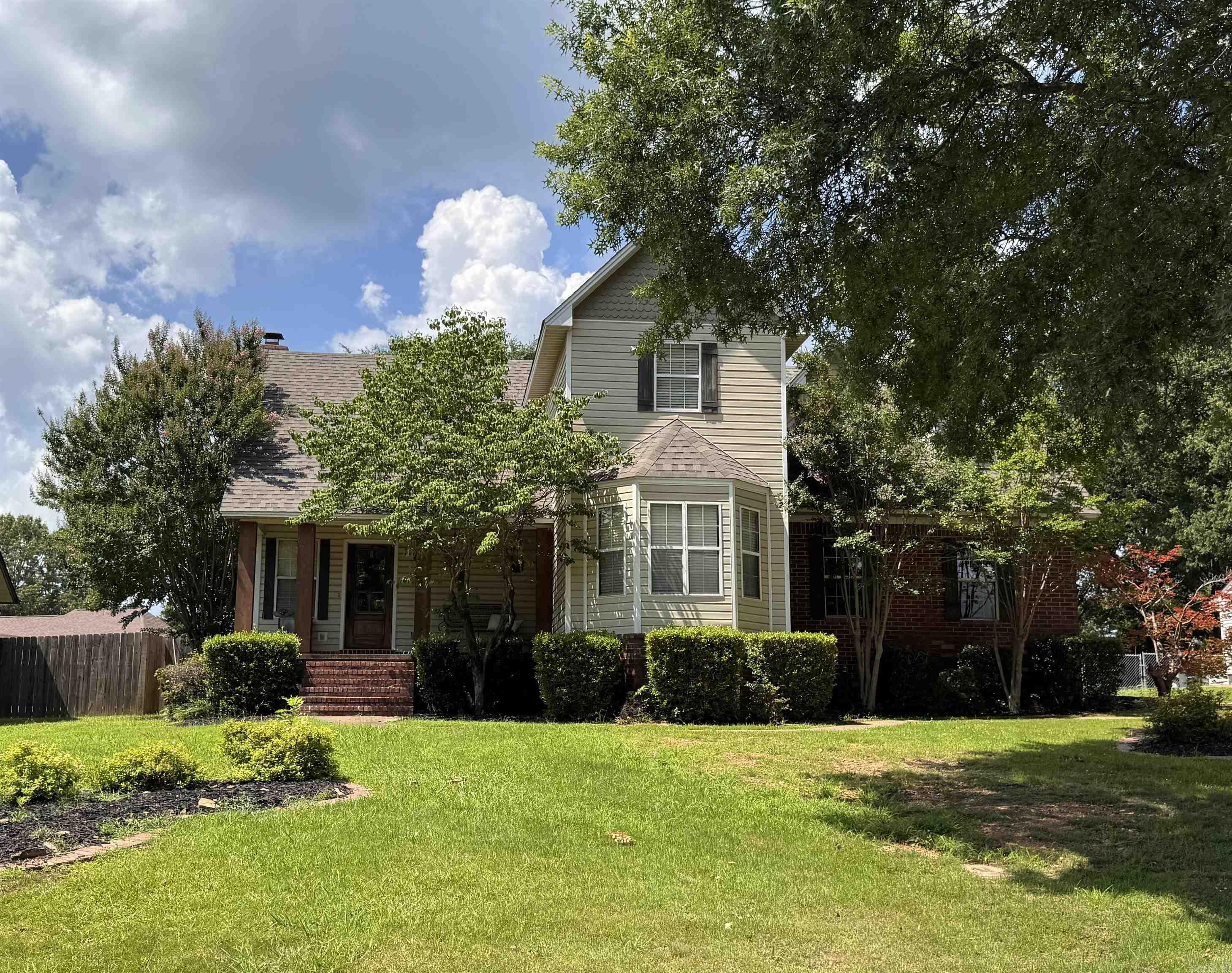 106 Red Oak  Searcy, AR