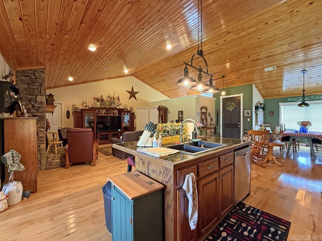 10 Harry  Batesville, AR