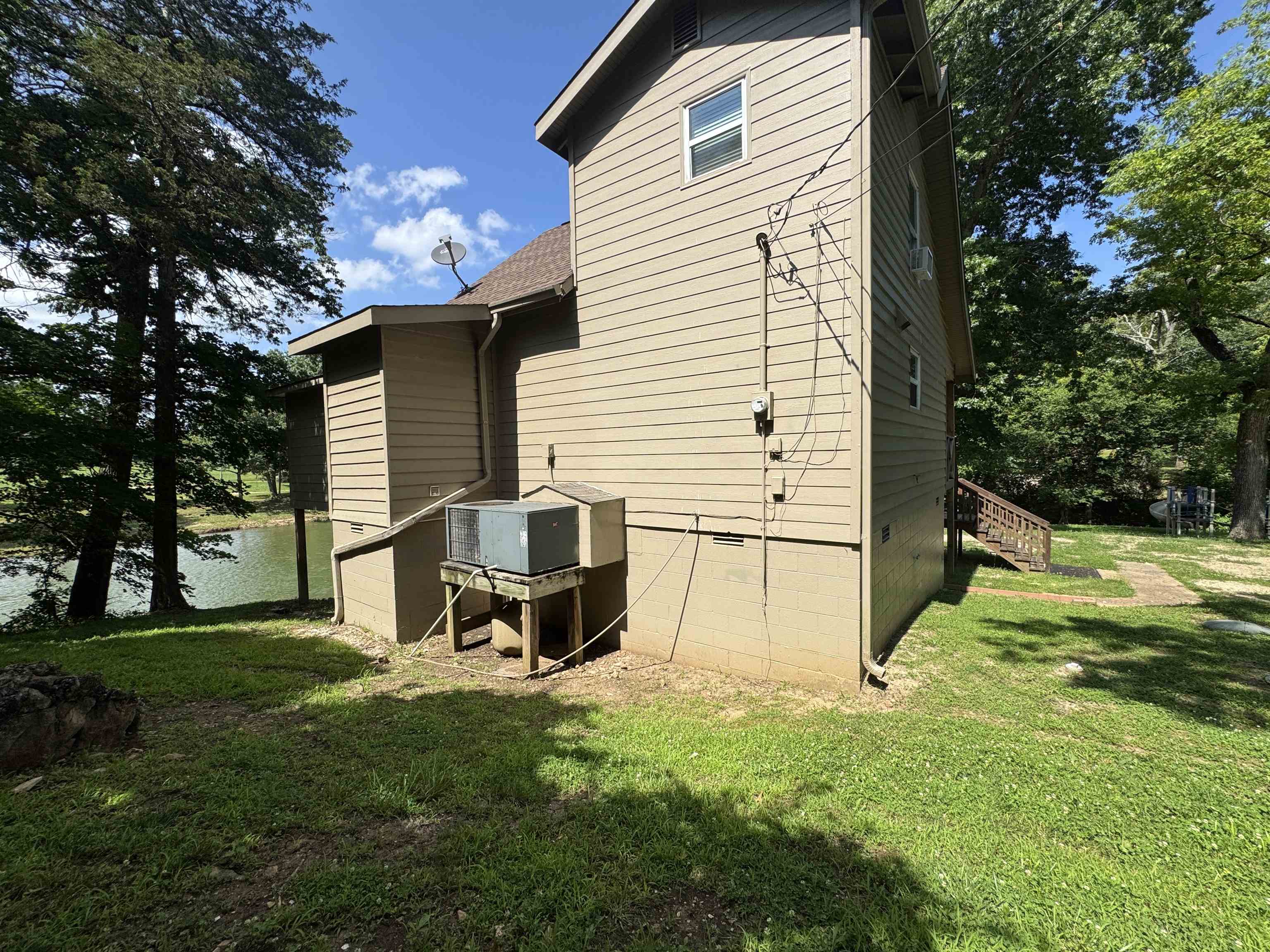 27 Miramichee  Hardy, AR