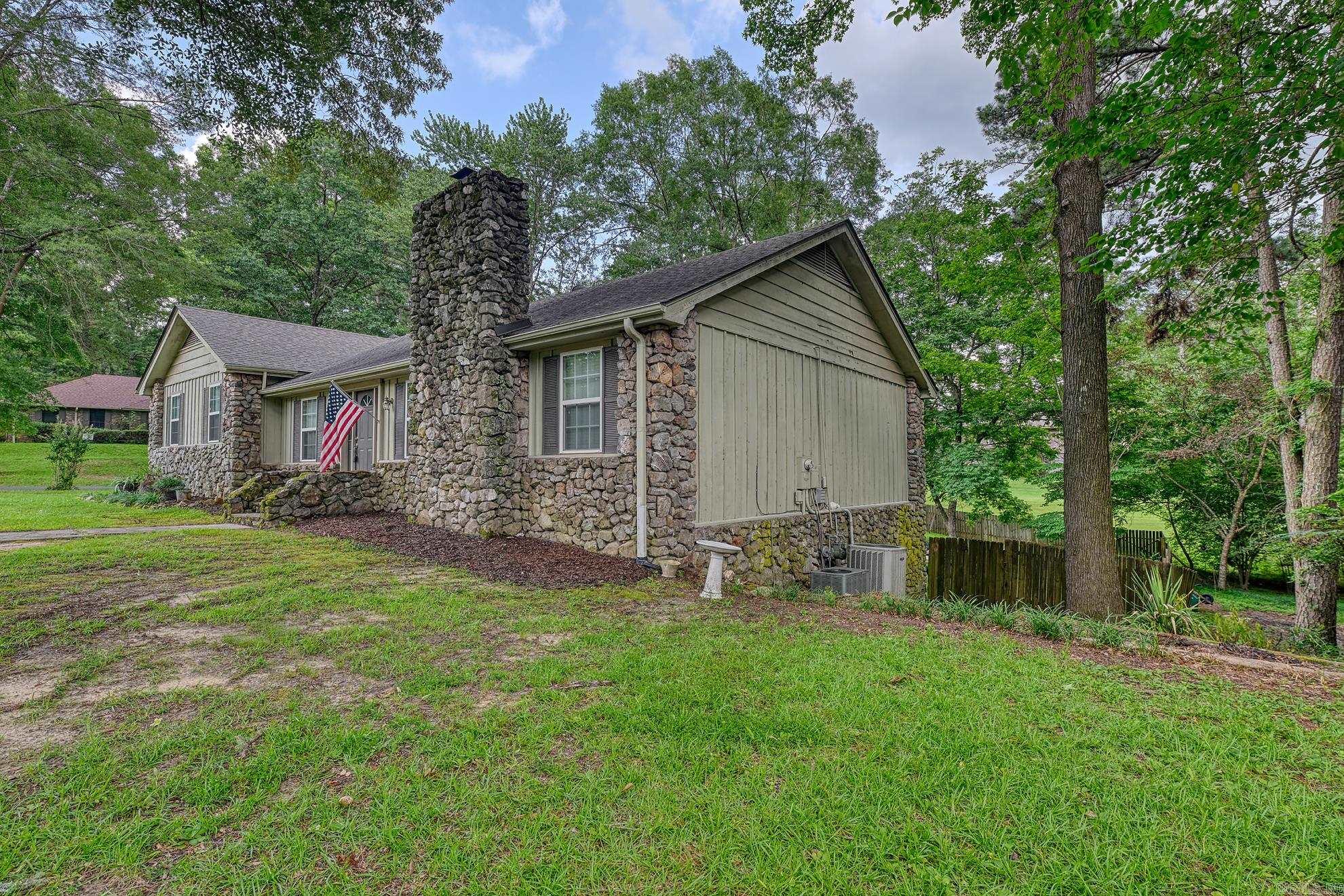 1 Ivy  Arkadelphia, AR