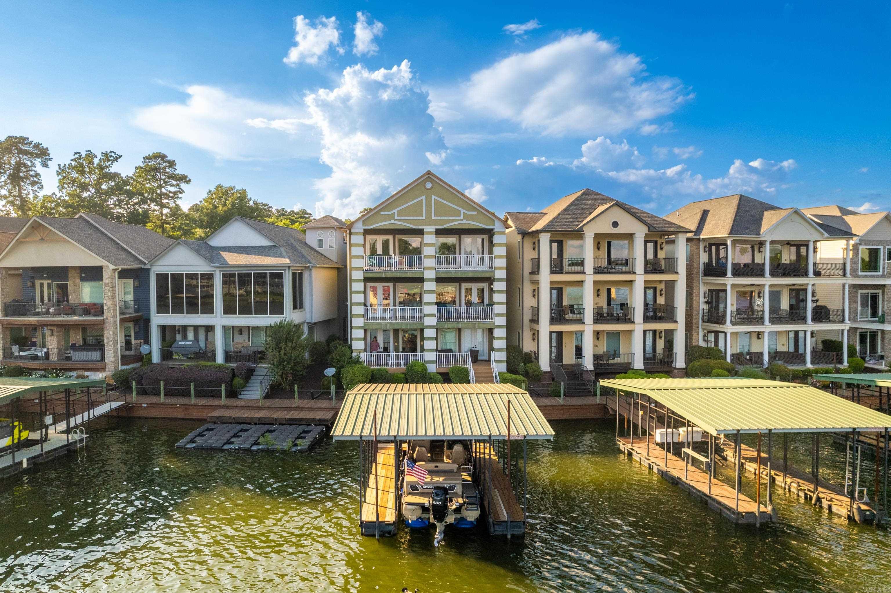 347 Paradise Pt  Hot Springs, AR