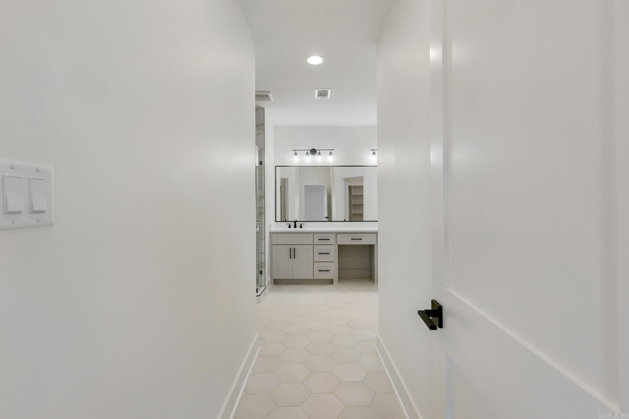 1165 Duke  Bauxite, AR